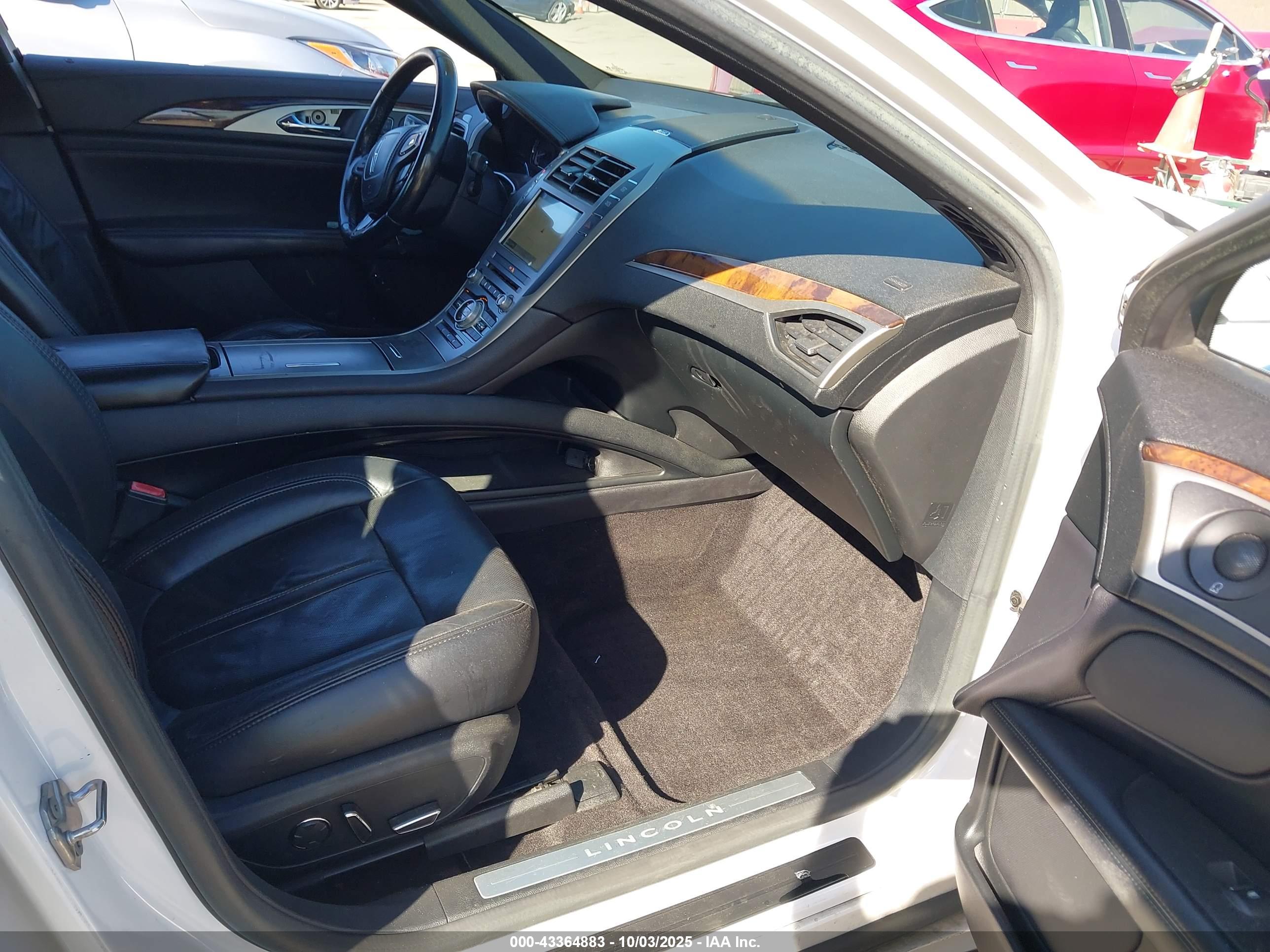 LINCOLN MKZ image 5