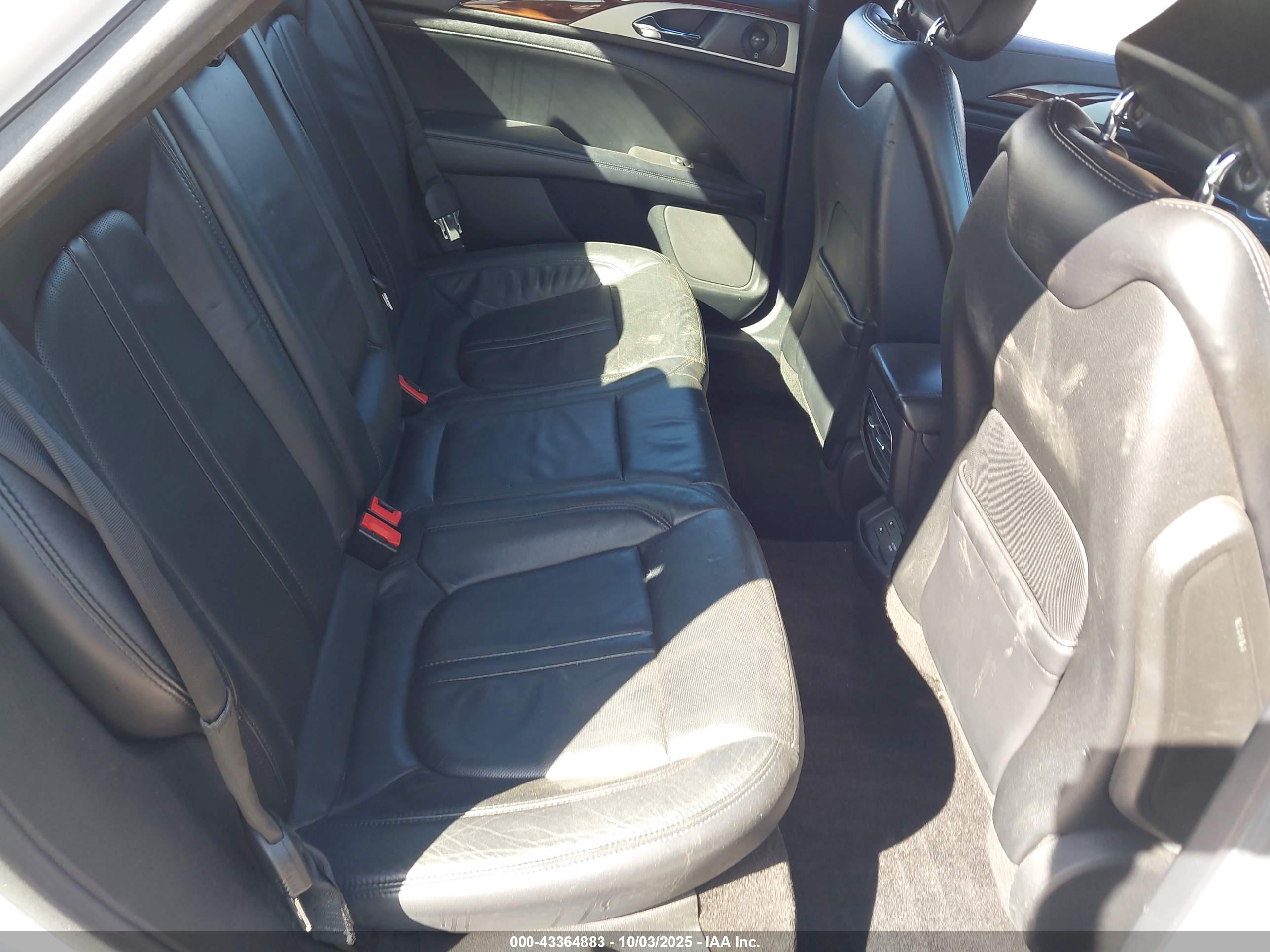 LINCOLN MKZ image 8