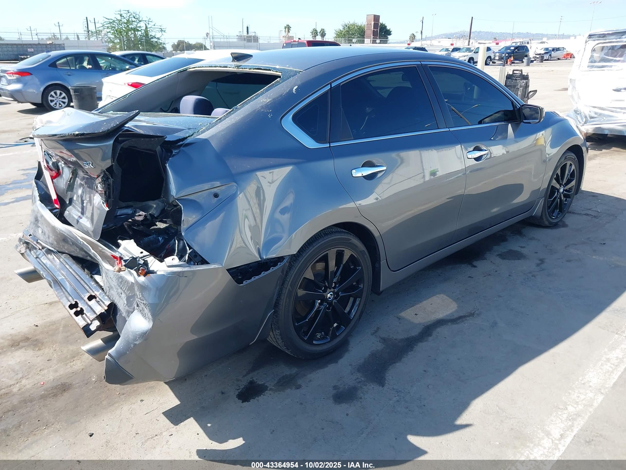 NISSAN ALTIMA image 4