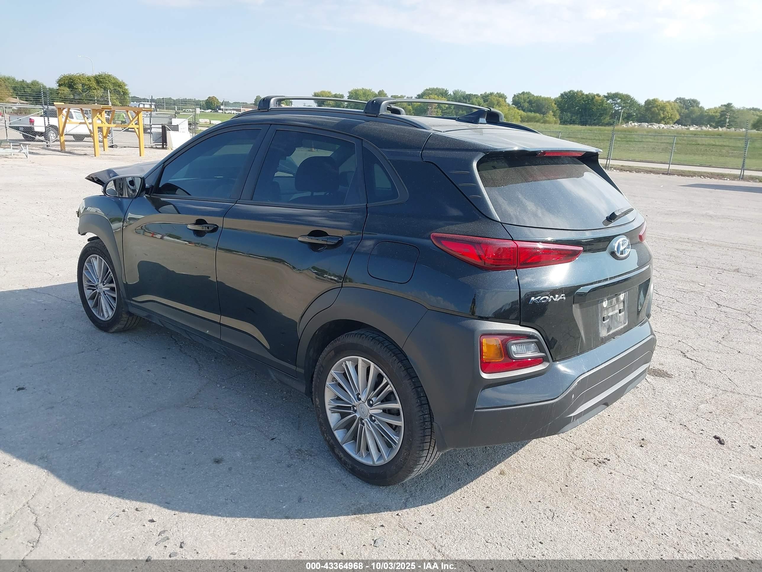 HYUNDAI KONA image 3