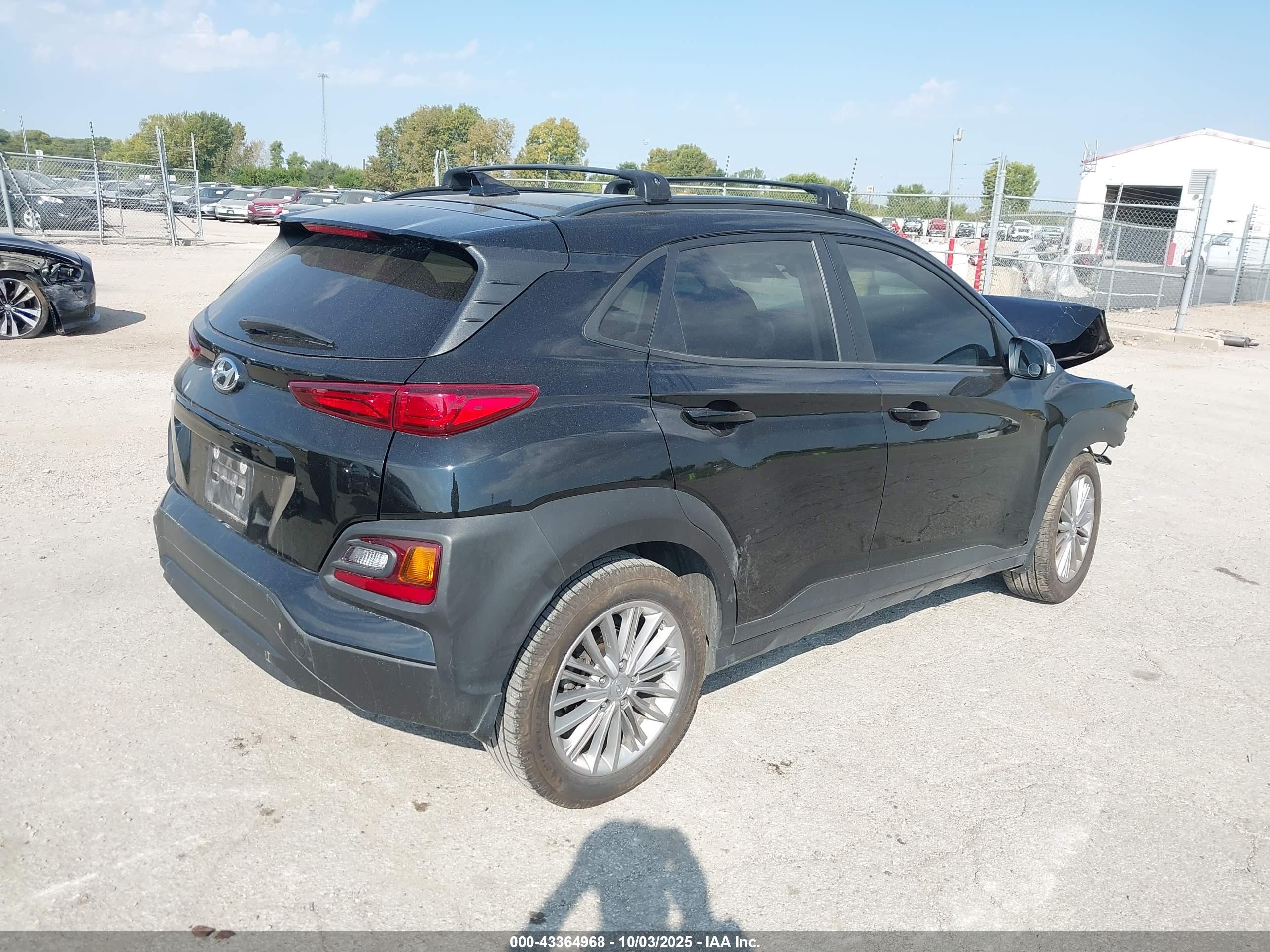 HYUNDAI KONA image 4