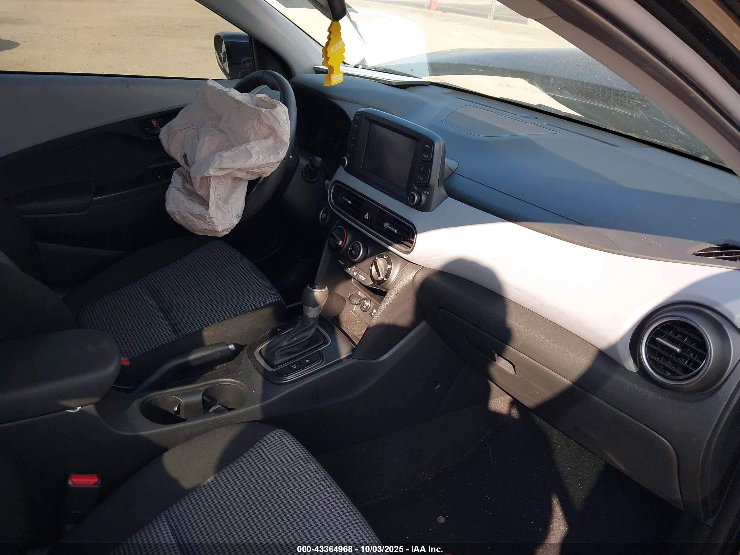 HYUNDAI KONA image 5