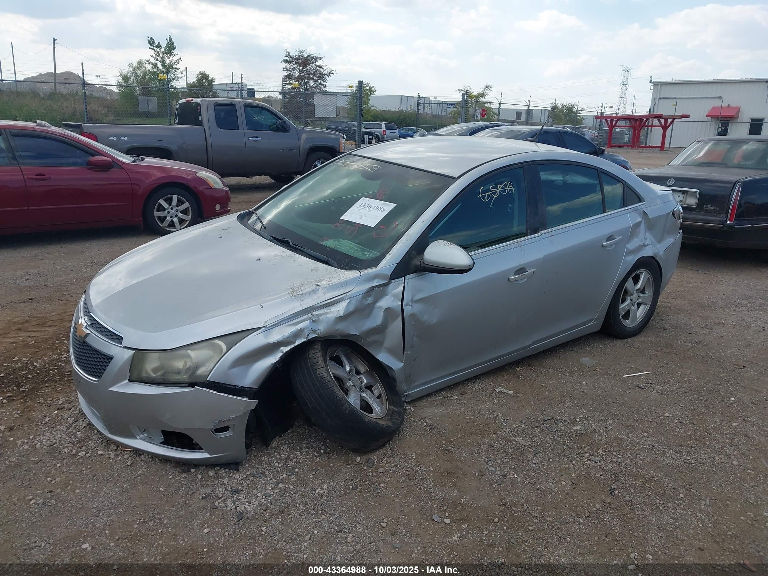 CHEVROLET CRUZE image 2