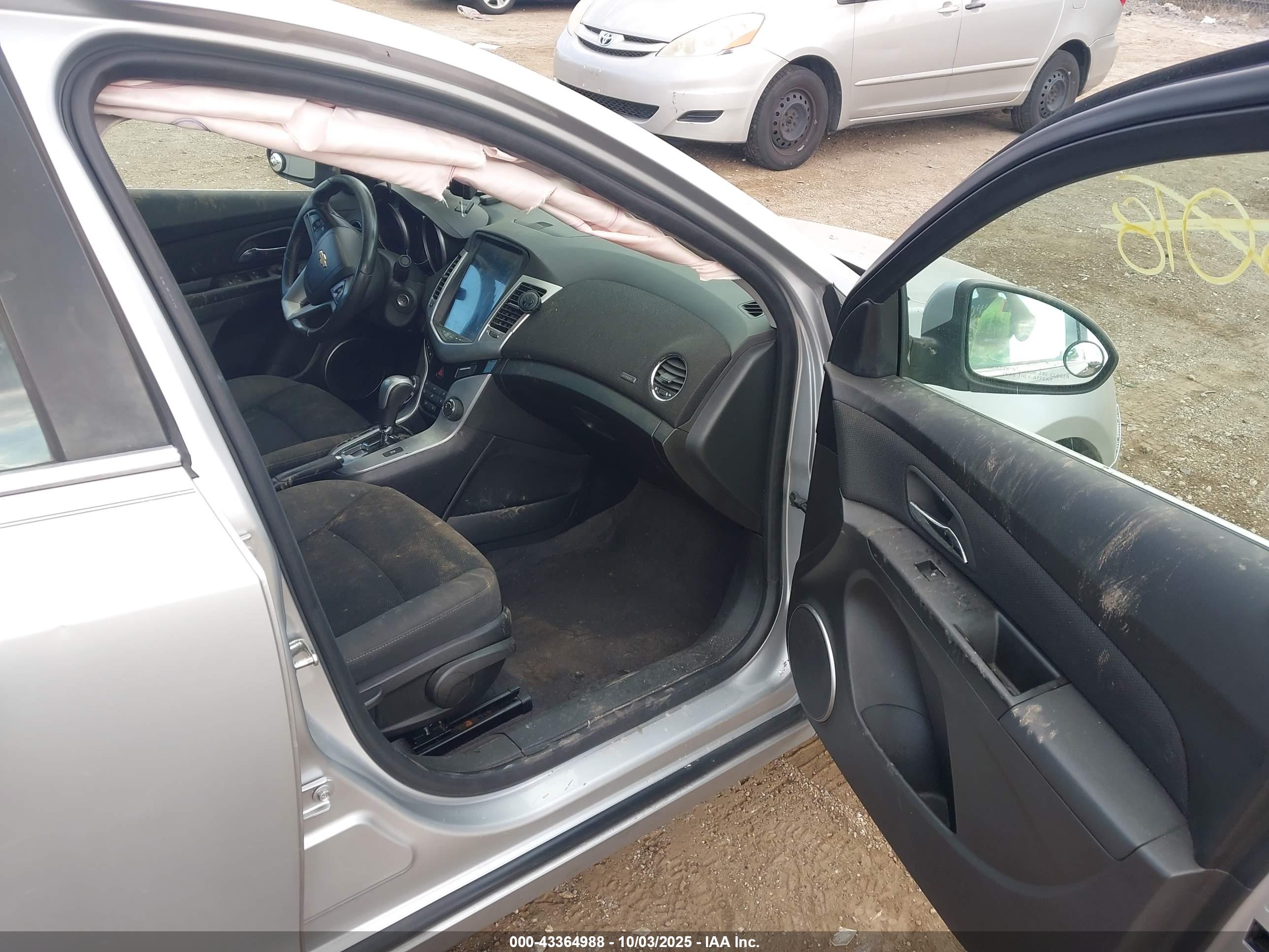 CHEVROLET CRUZE image 5