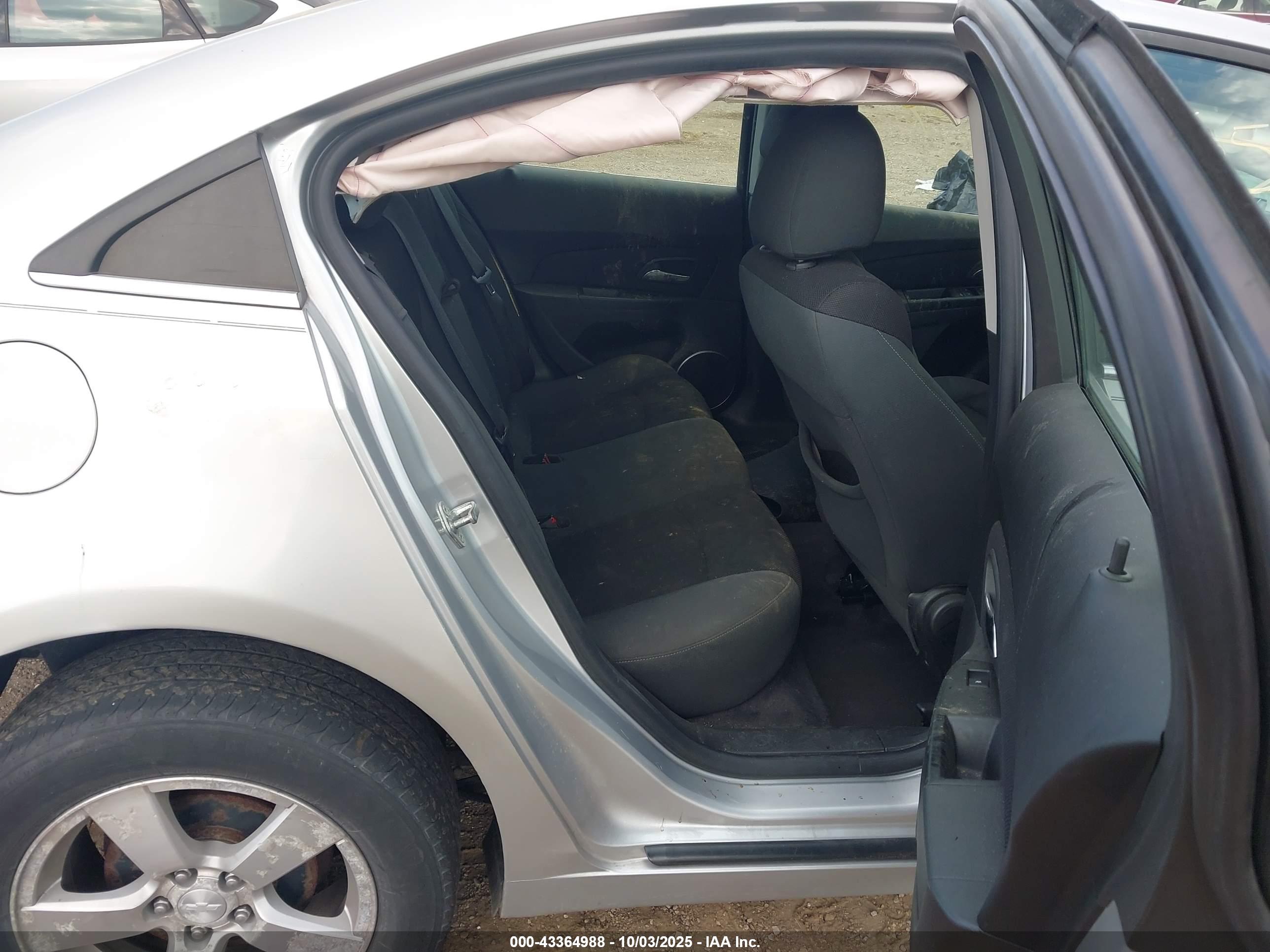 CHEVROLET CRUZE image 8