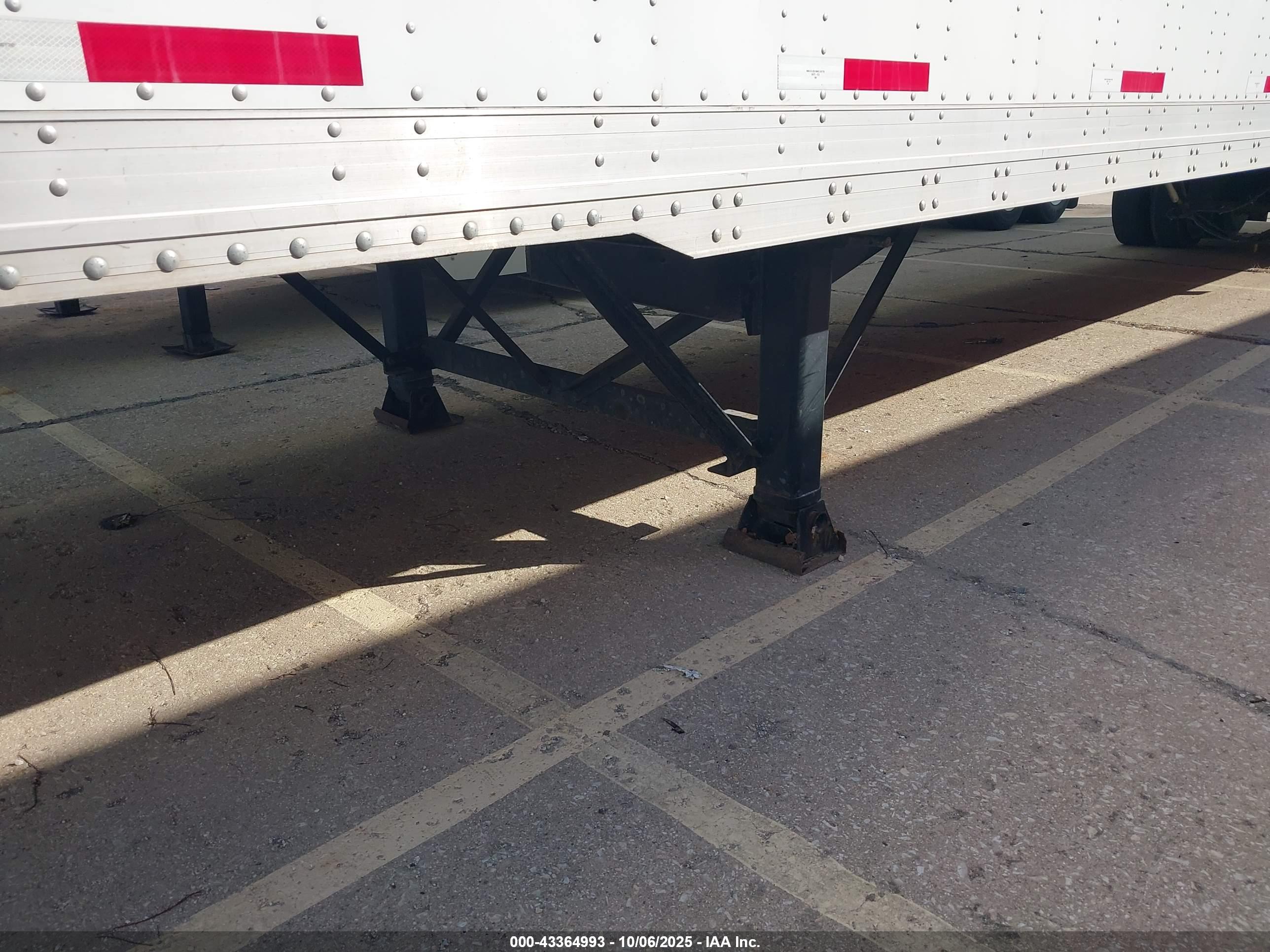 TRAILER MARTINEZ image 7