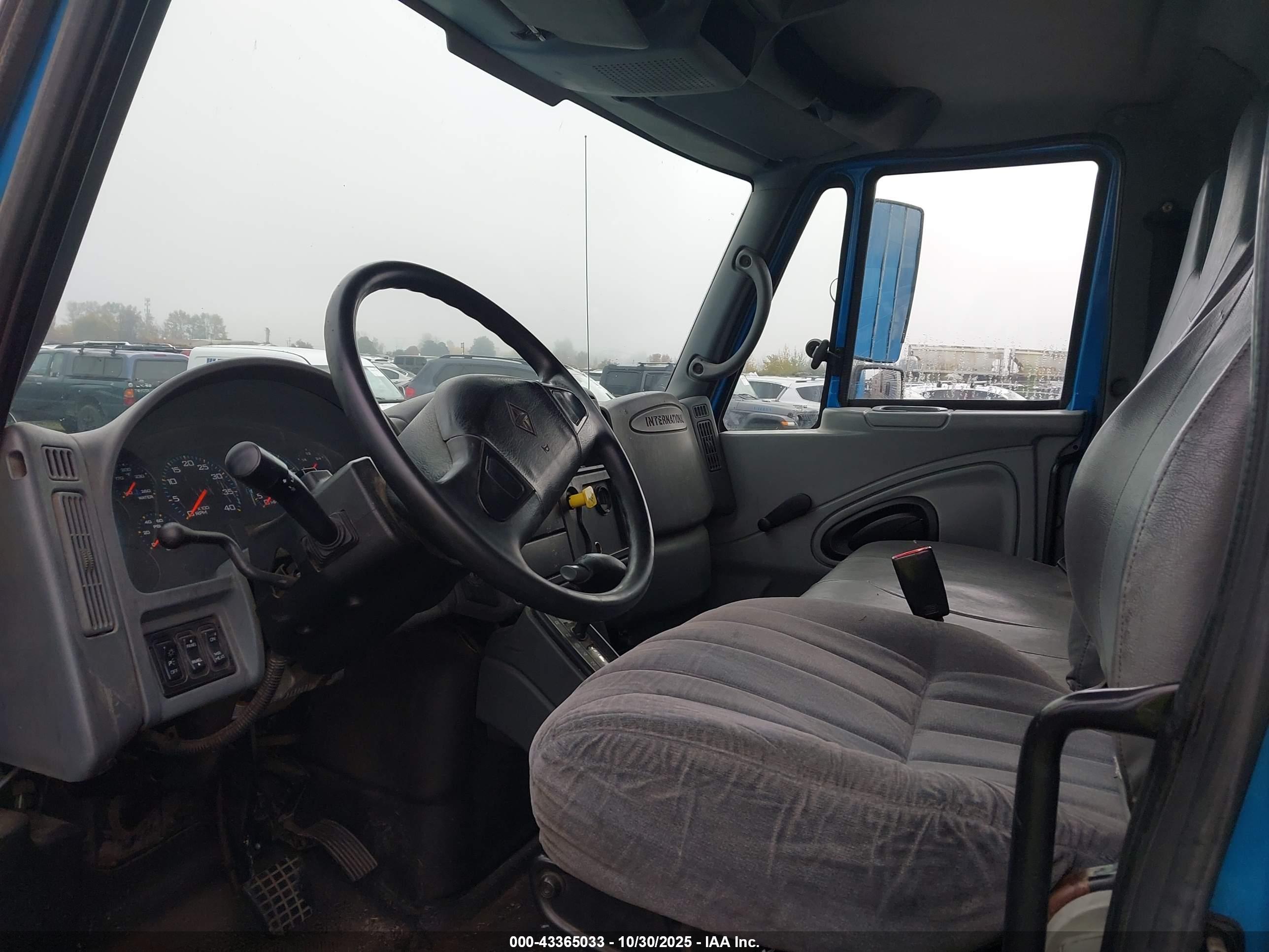 INTERNATIONAL 4000 image 8