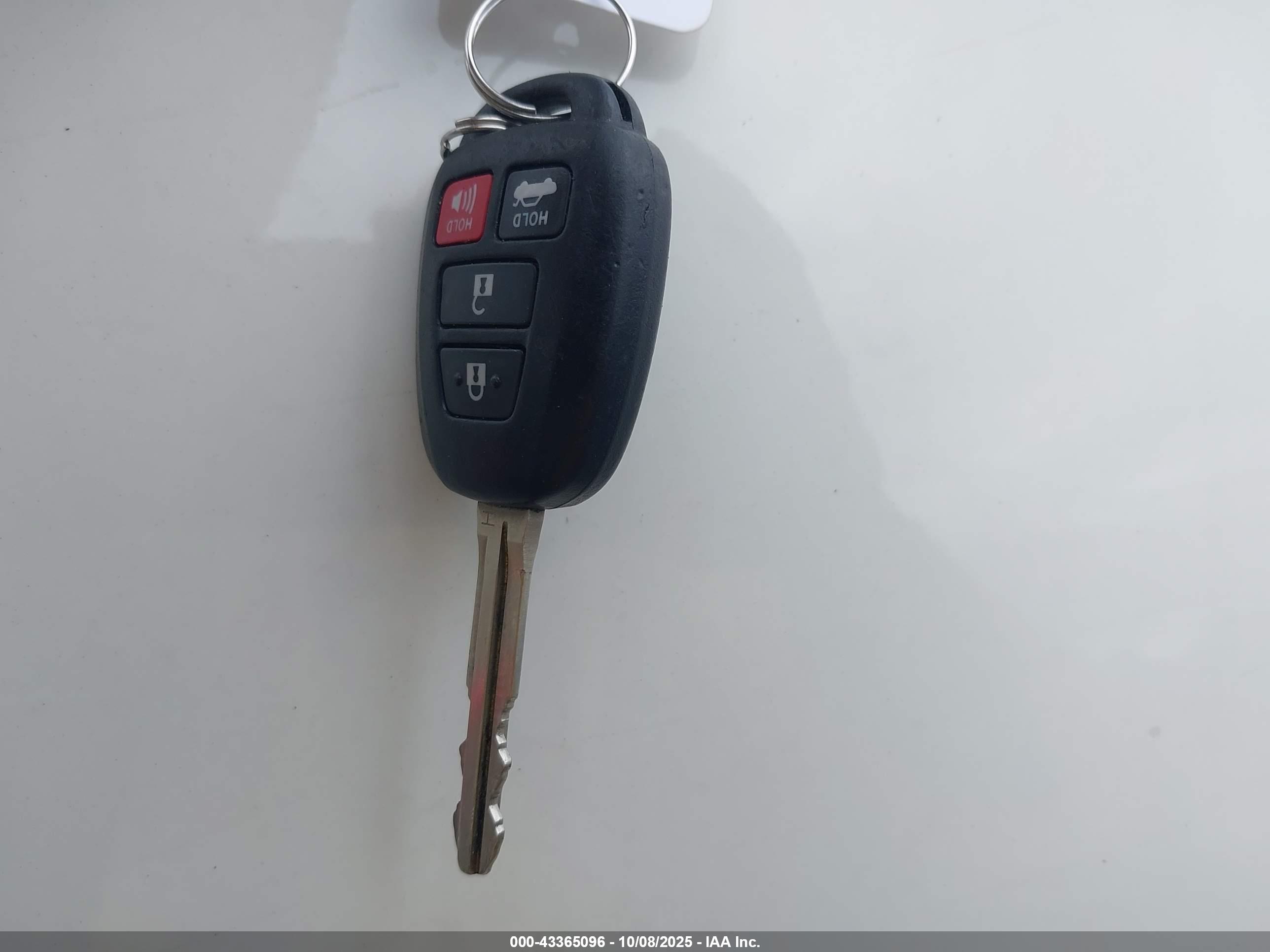 TOYOTA COROLLA image 11