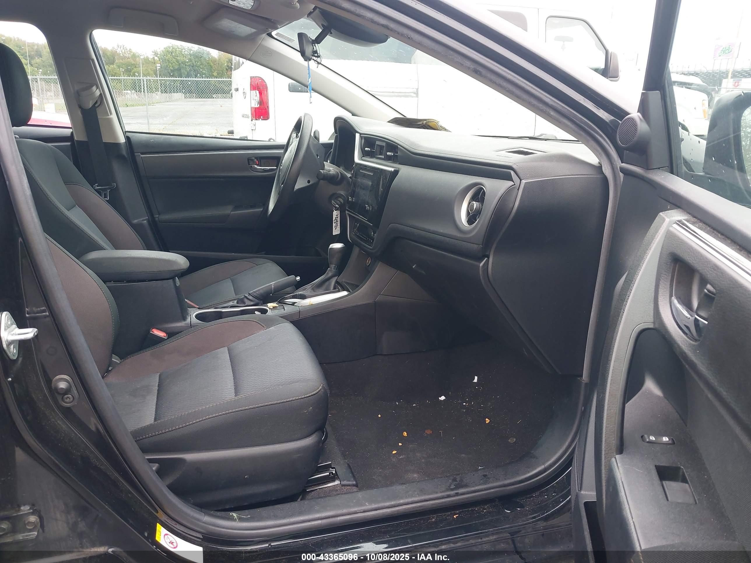 TOYOTA COROLLA image 5