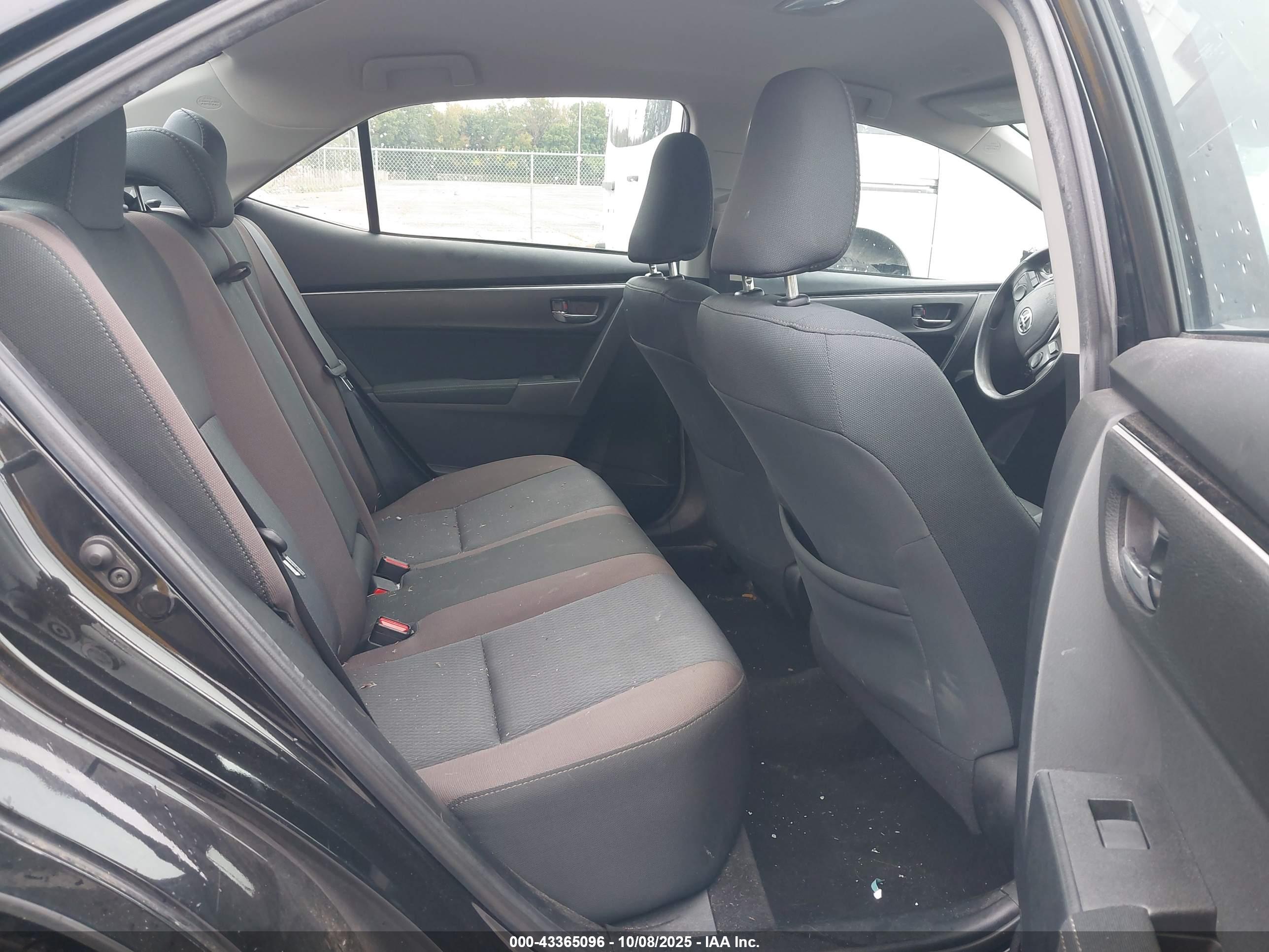 TOYOTA COROLLA image 8
