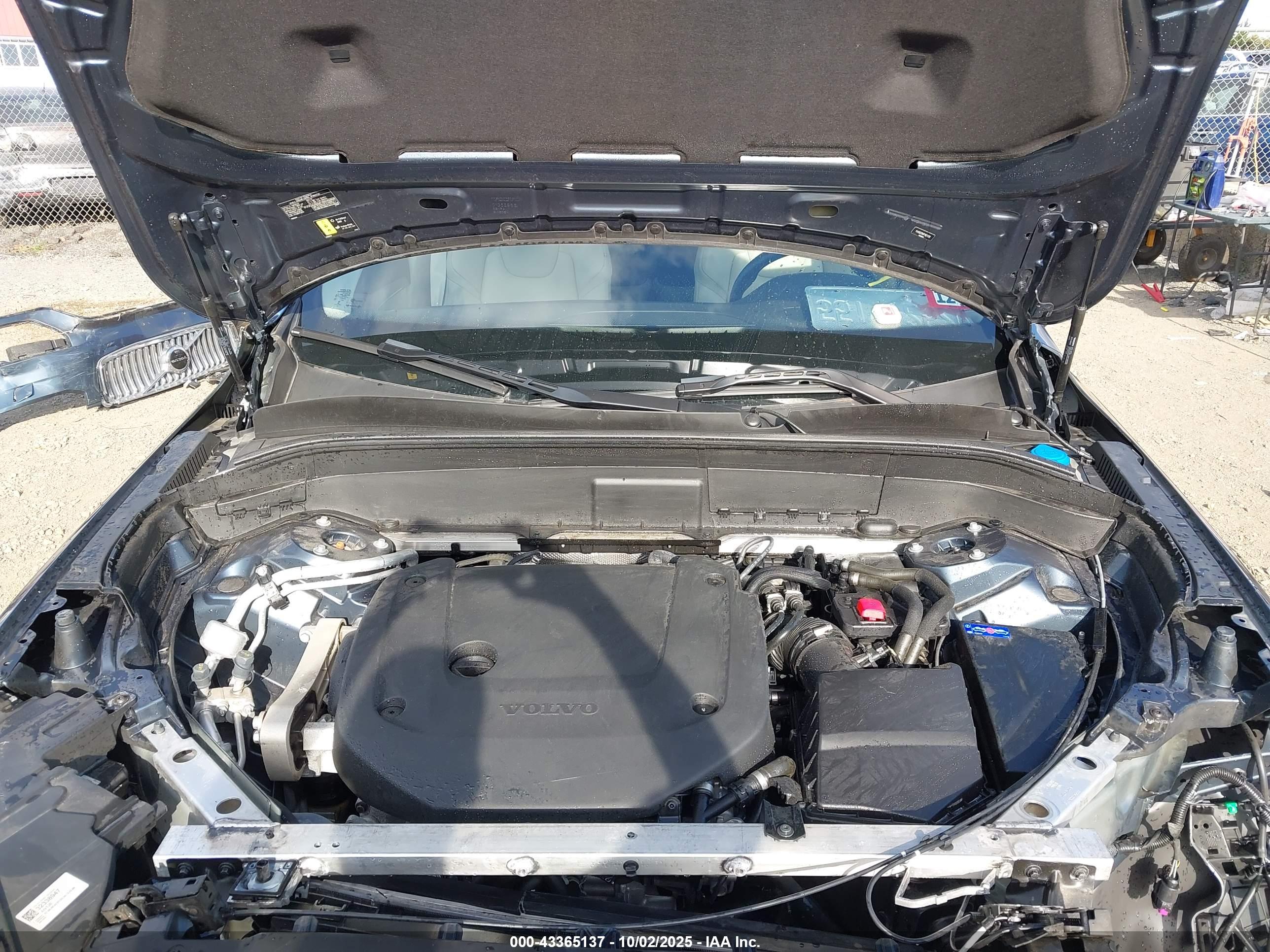 VOLVO XC90 image 10