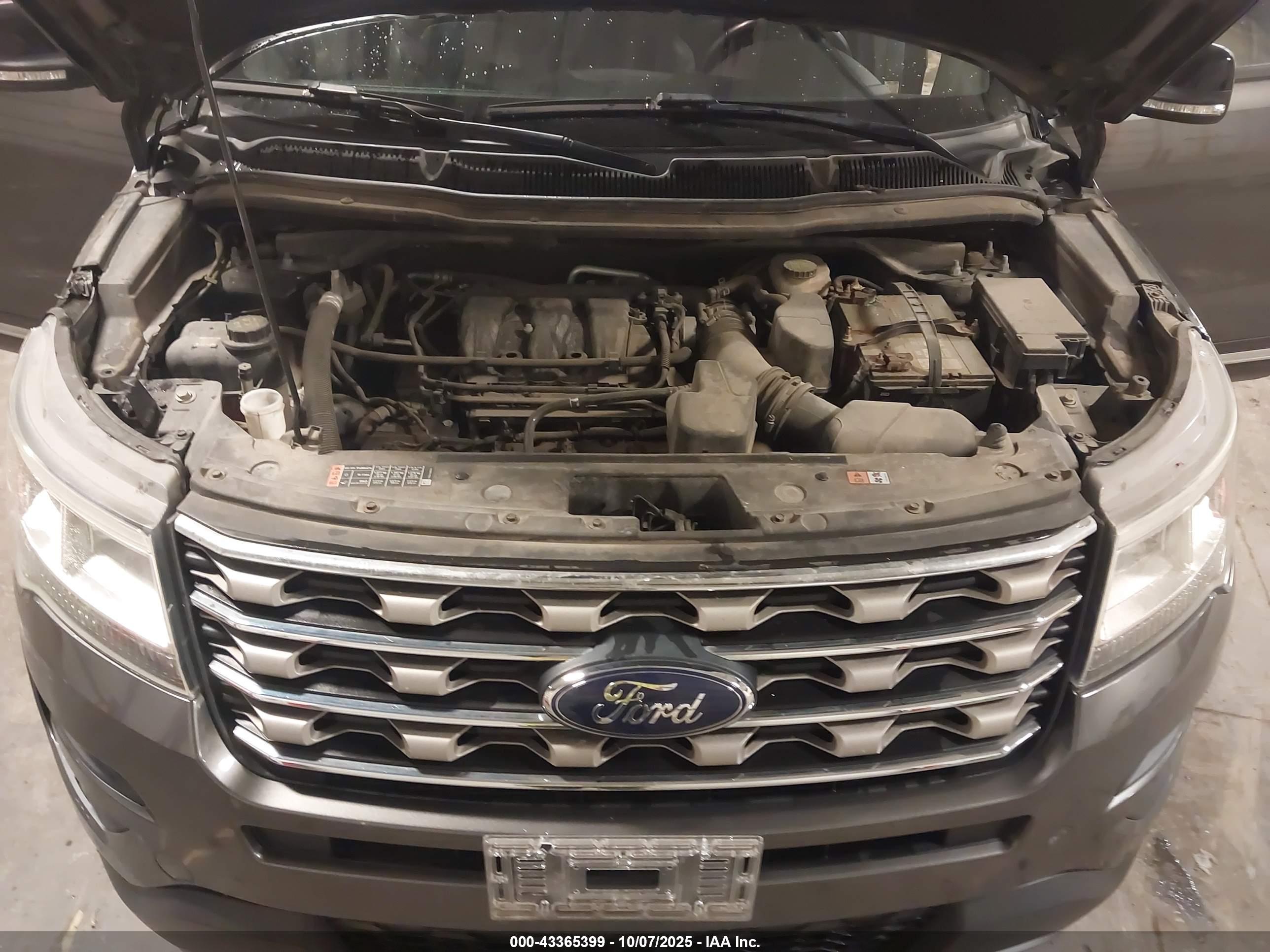 FORD EXPLORER image 10