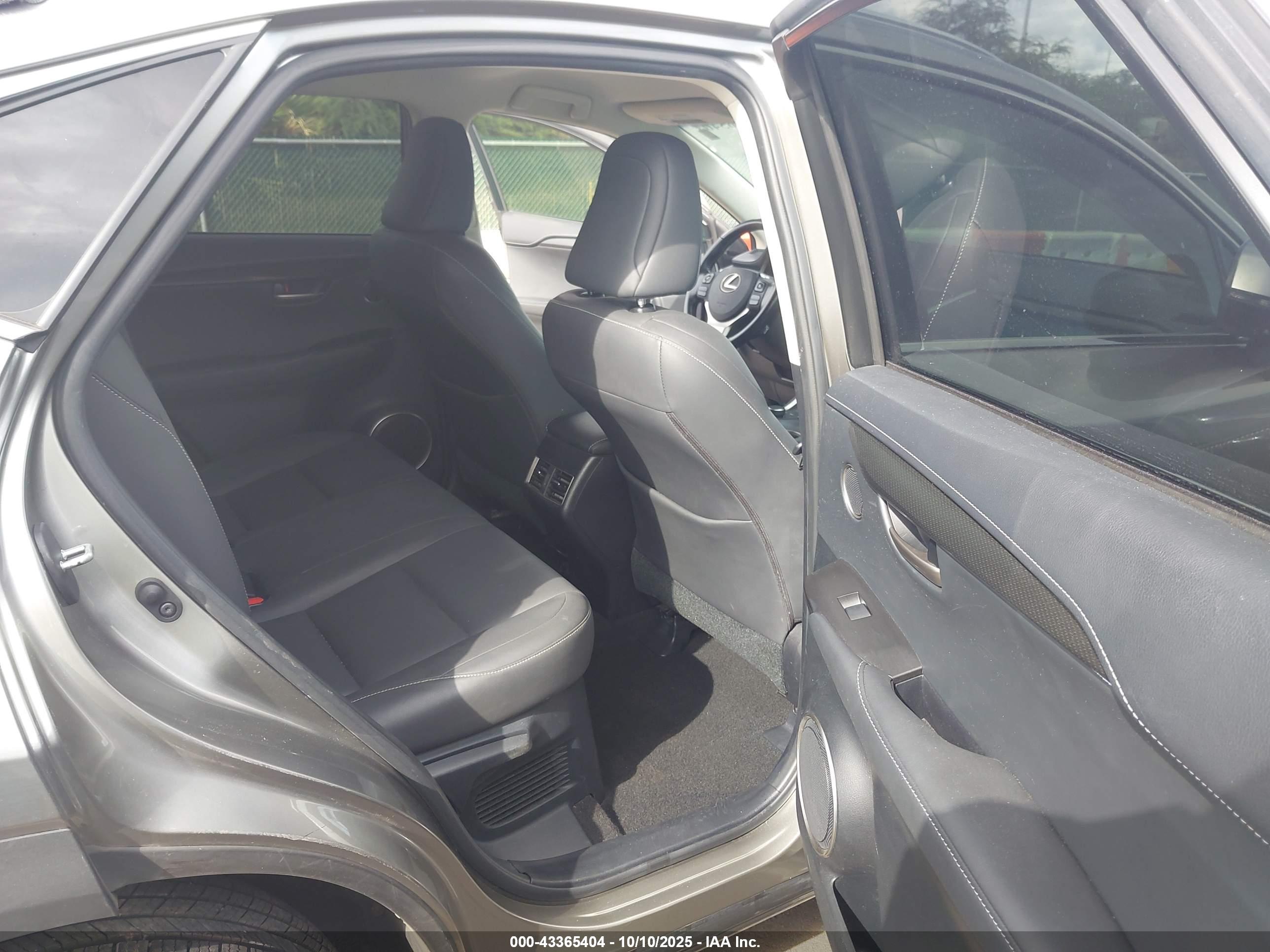 LEXUS NX image 8