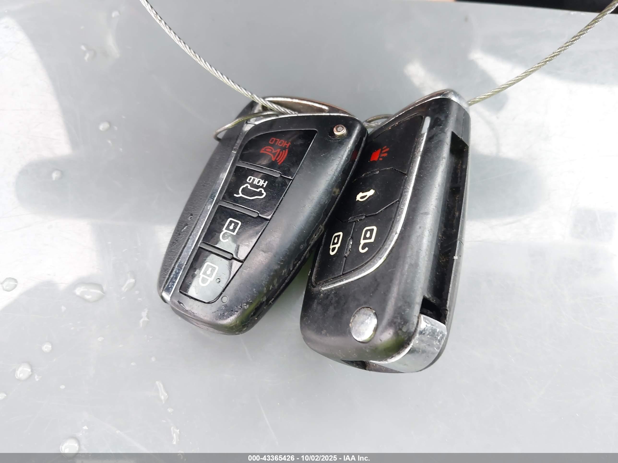 HYUNDAI SANTA image 11
