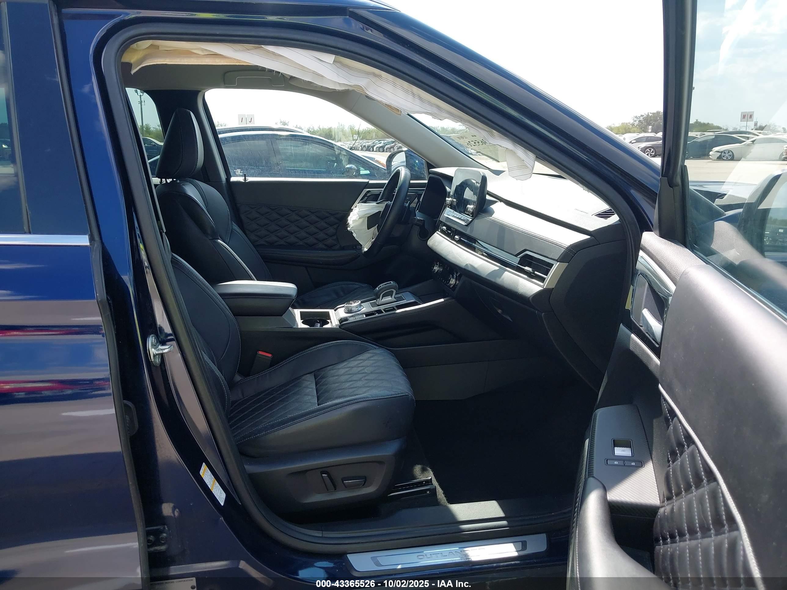 MITSUBISHI OUTLANDER image 5