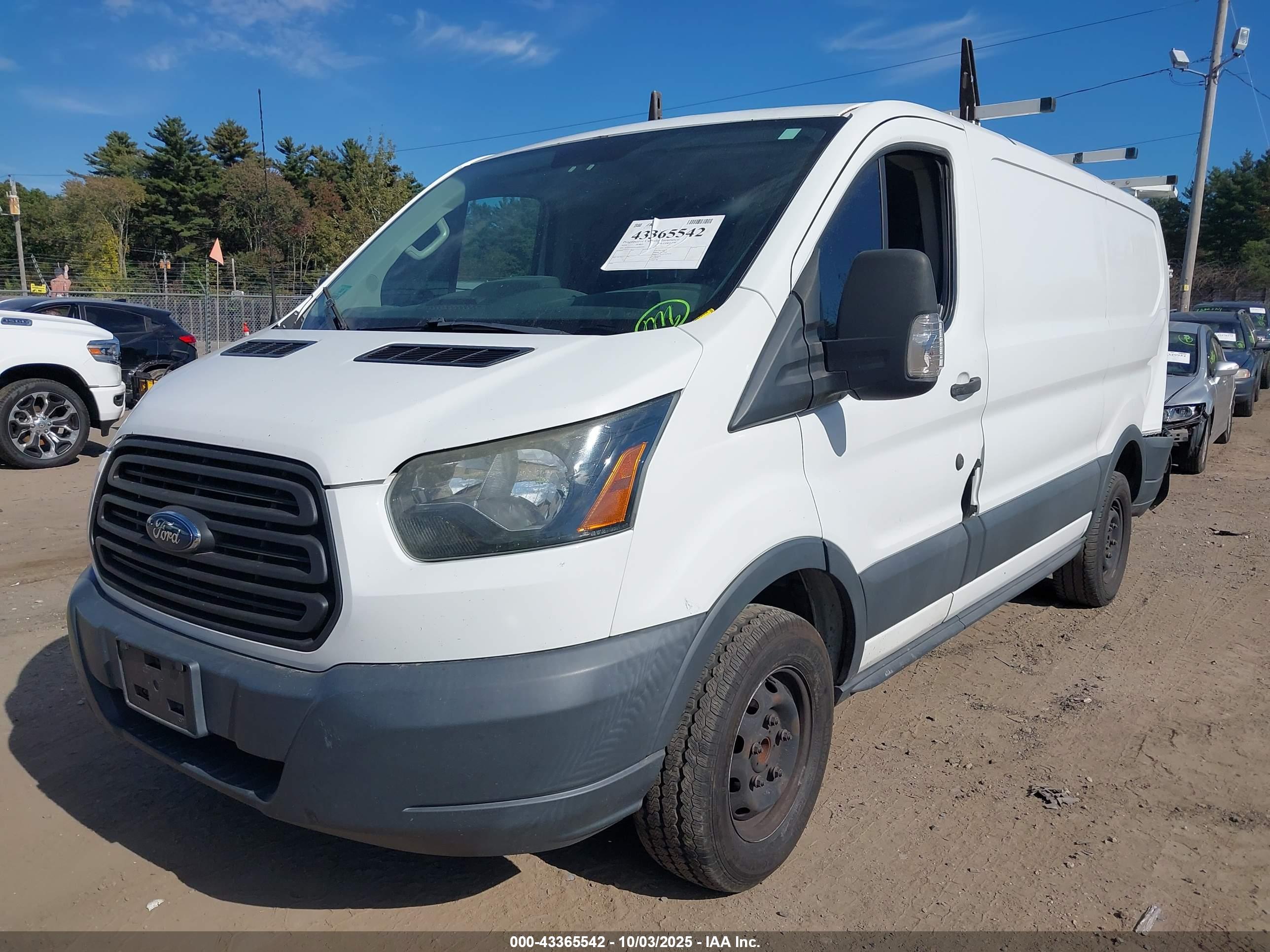FORD TRANSIT-250 image 2