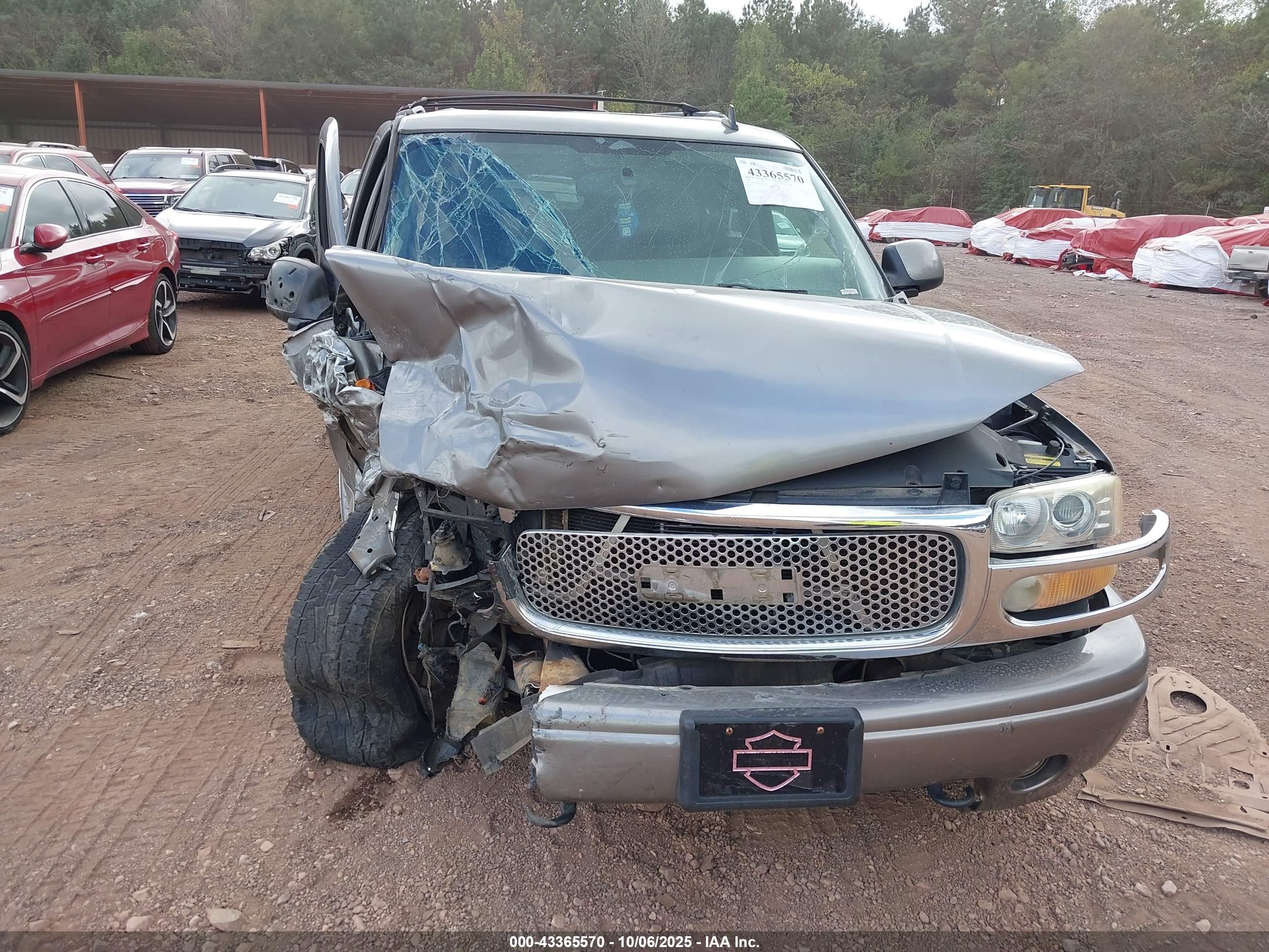 GMC YUKON image 6