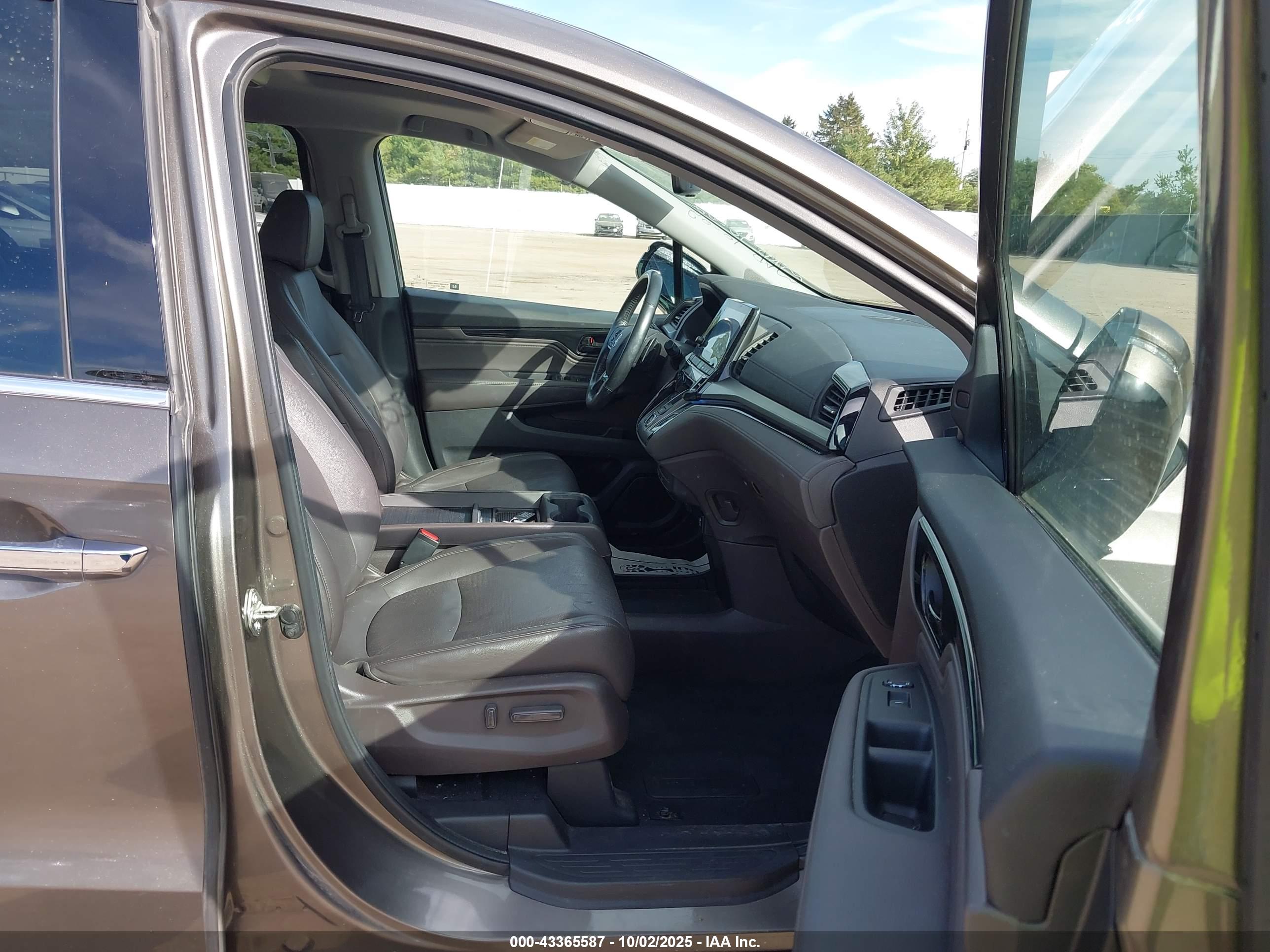 HONDA ODYSSEY image 5