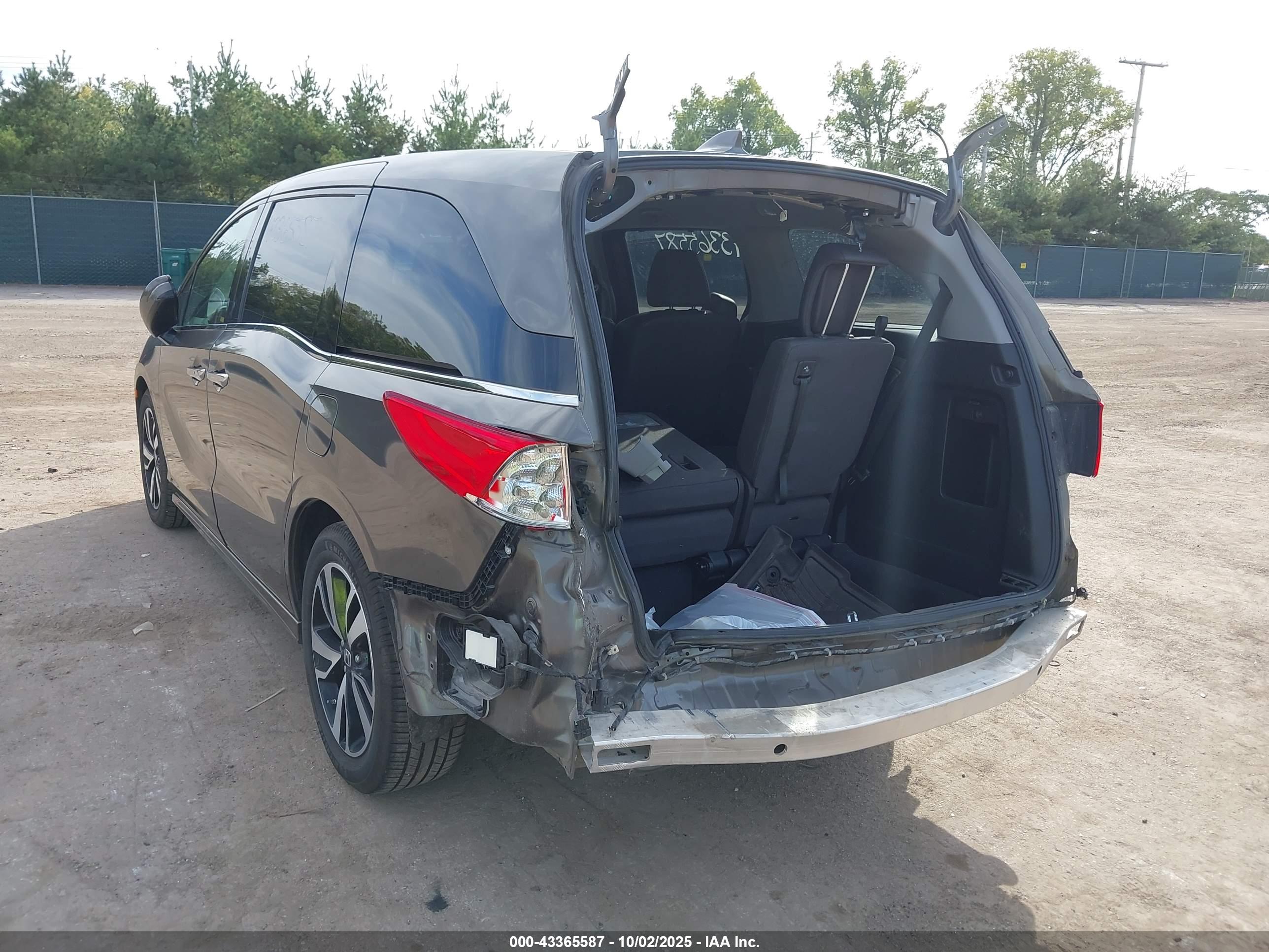 HONDA ODYSSEY image 6