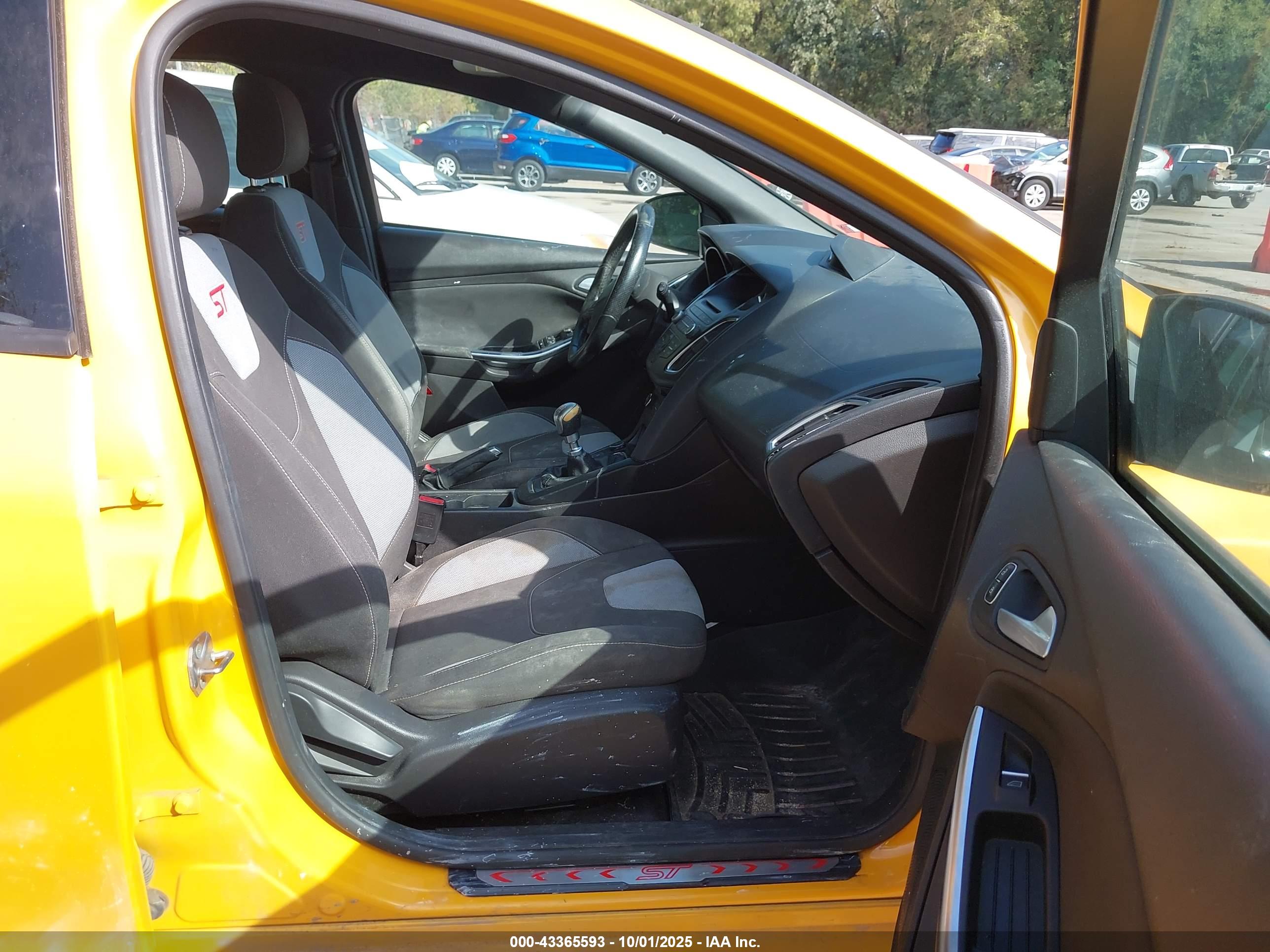 FORD FOCUS image 5