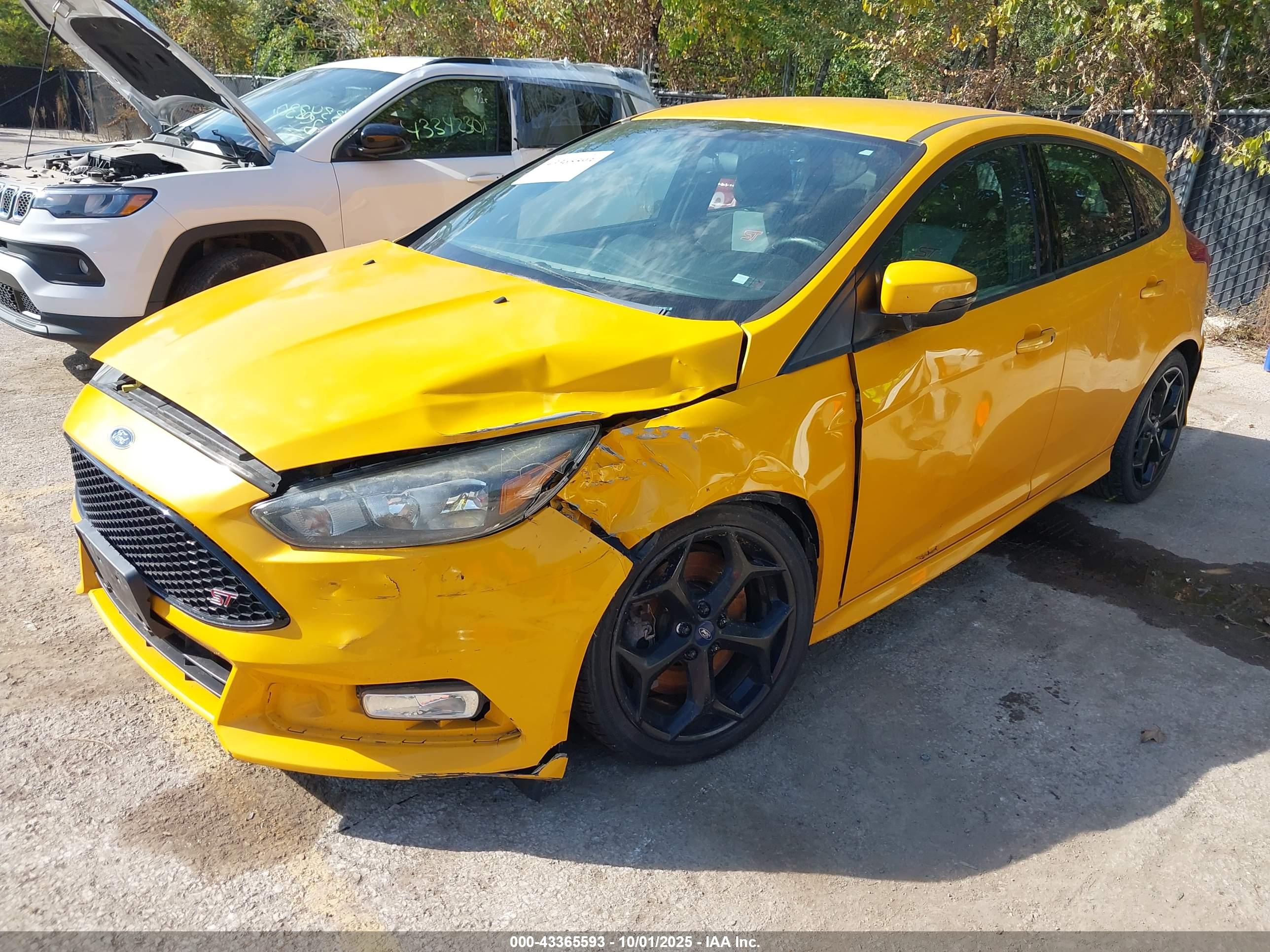 FORD FOCUS image 6