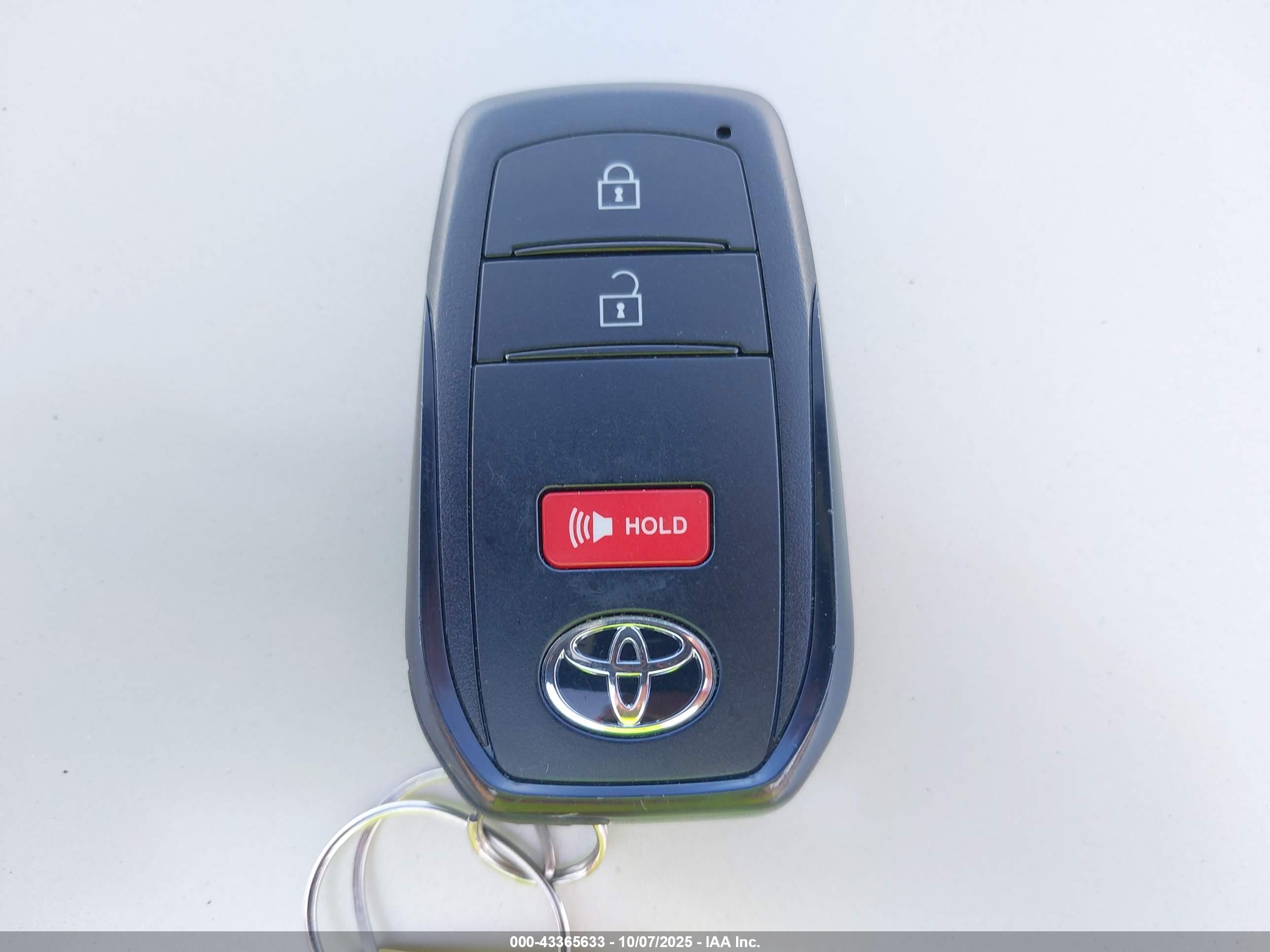 TOYOTA TACOMA image 11