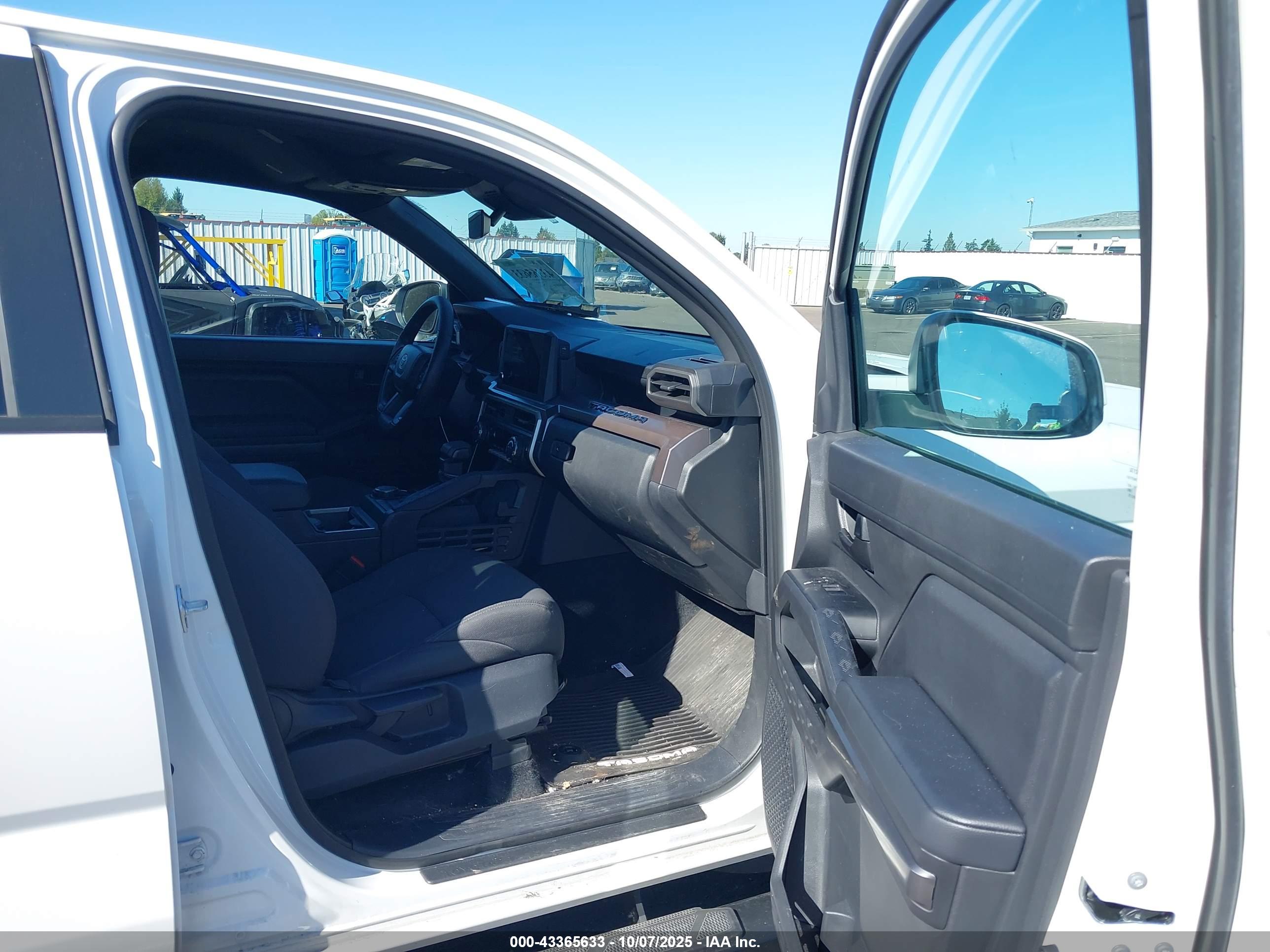TOYOTA TACOMA image 5