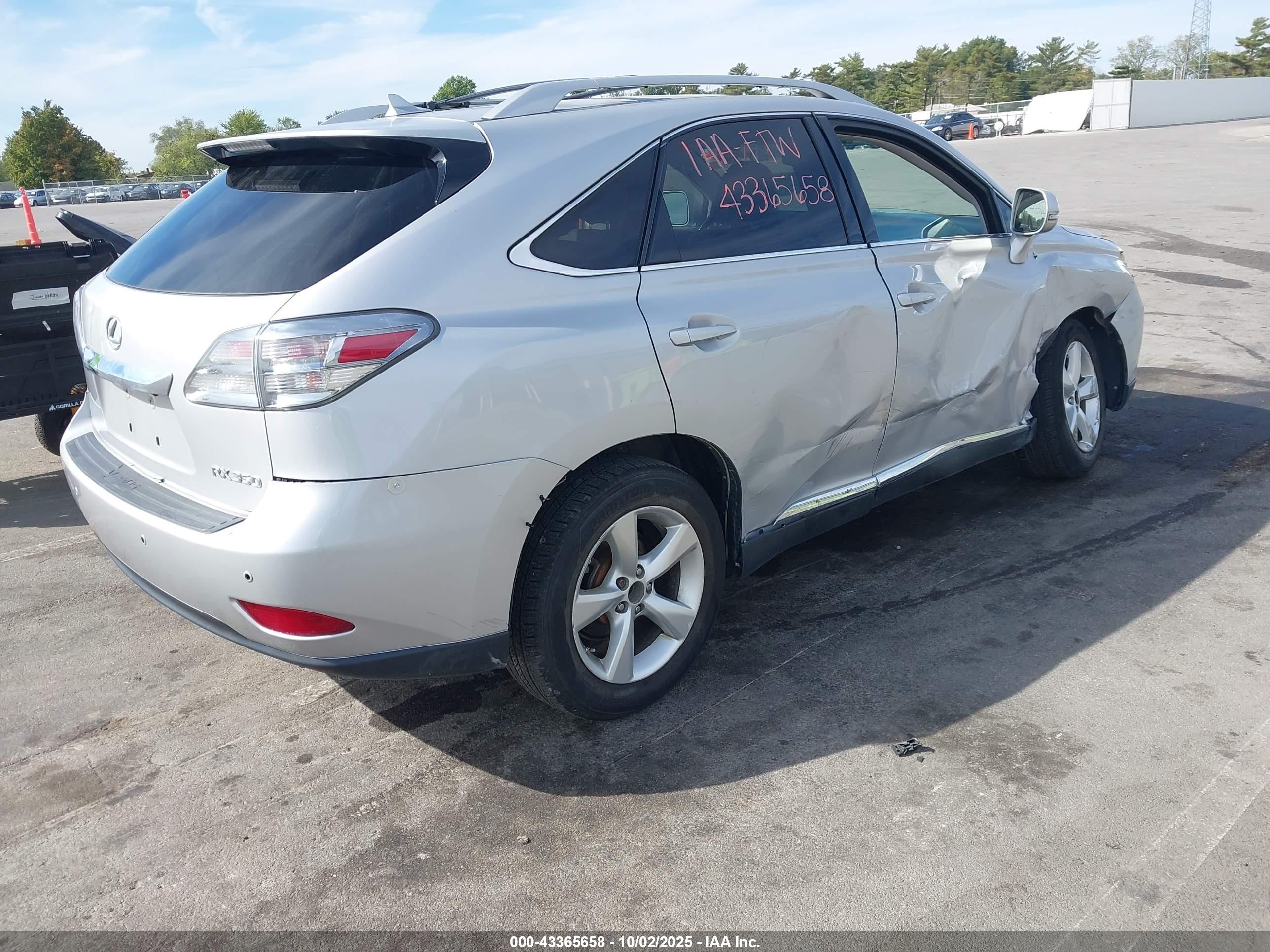 LEXUS RX image 4