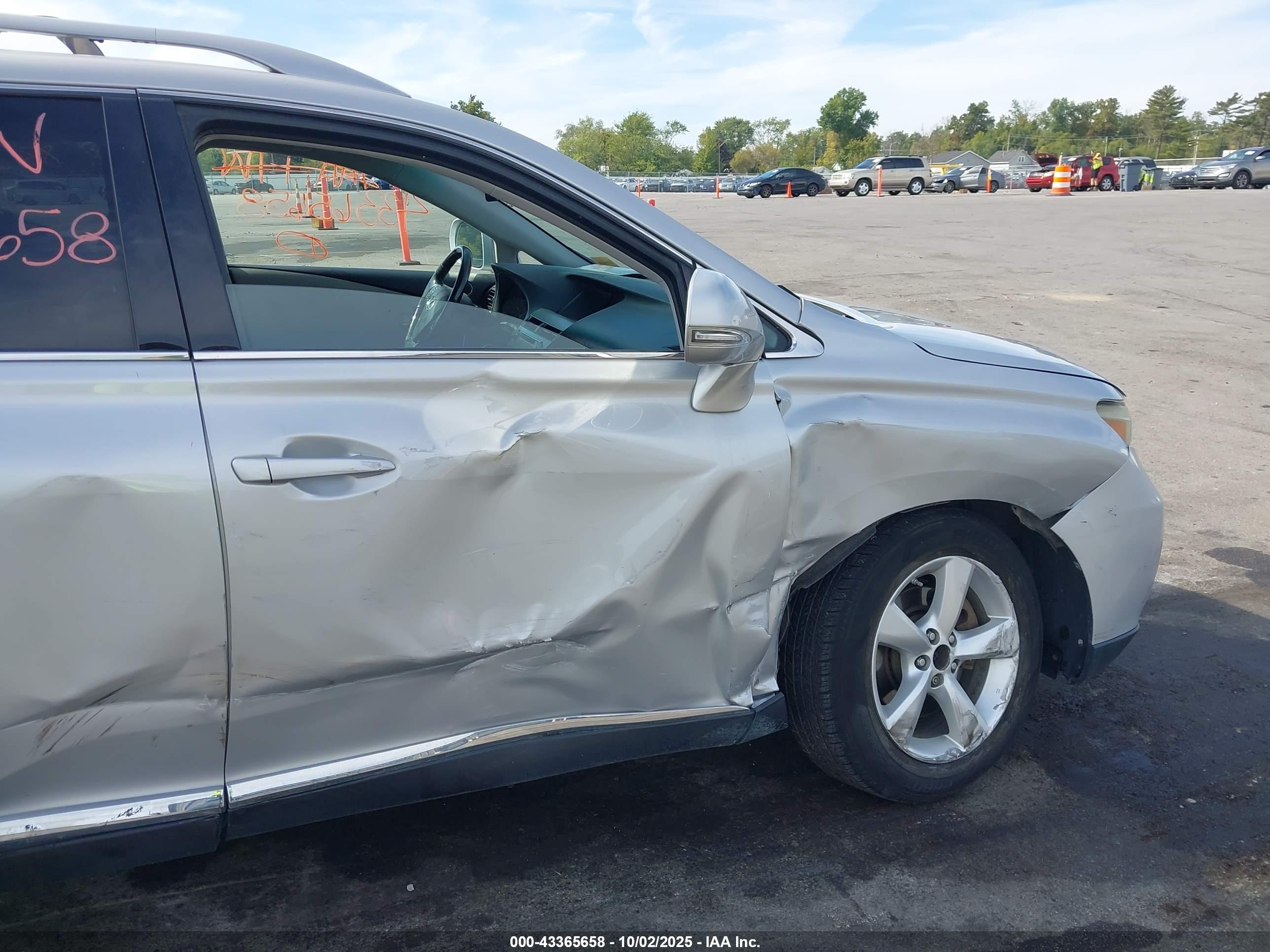 LEXUS RX image 6