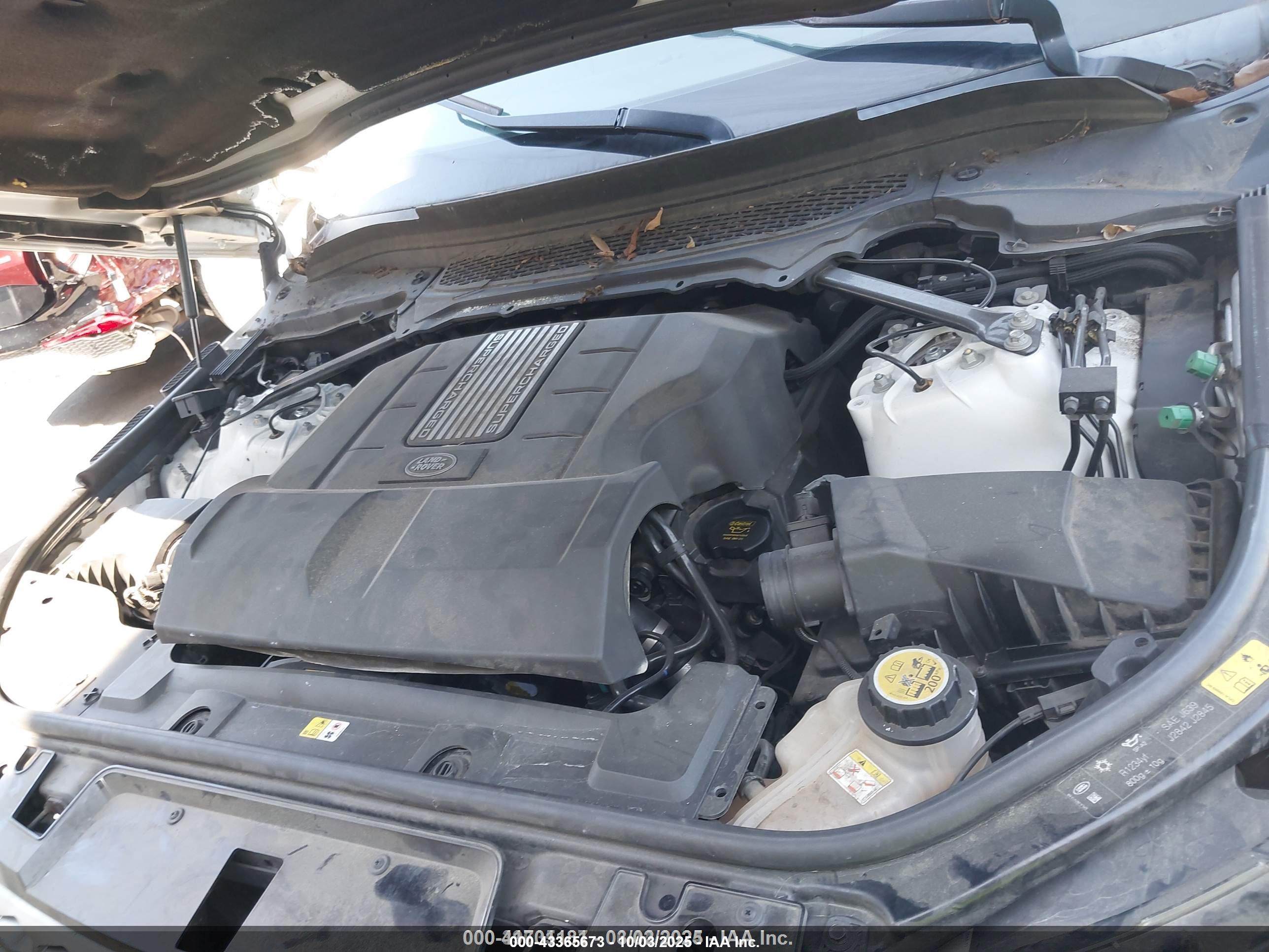 LAND ROVER image 10