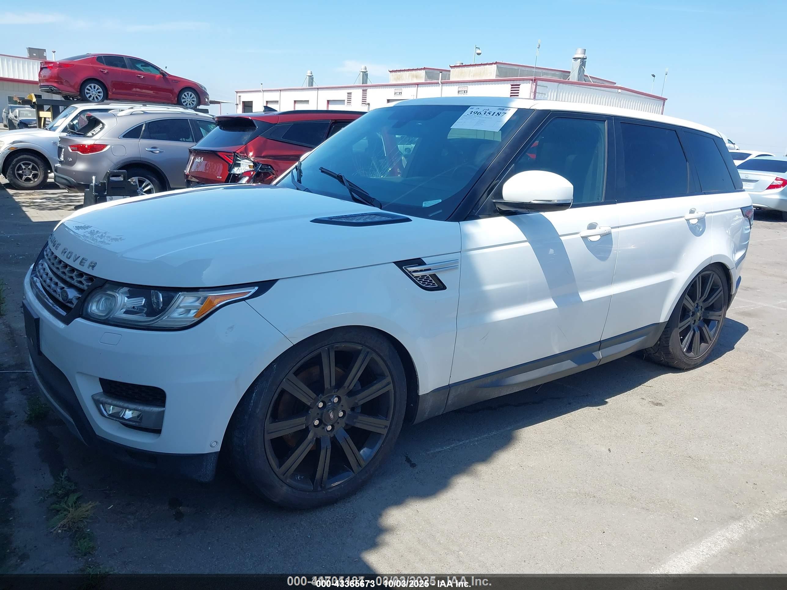 LAND ROVER image 2