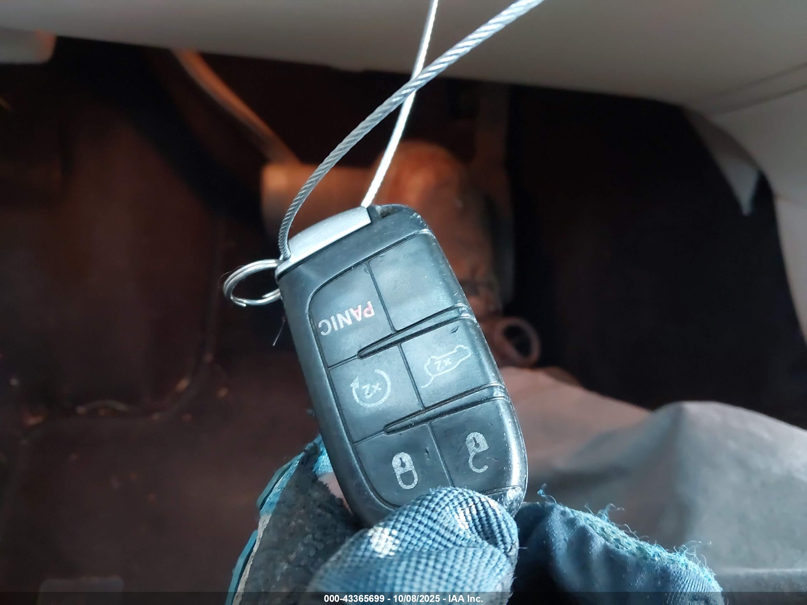 JEEP GRAND image 11