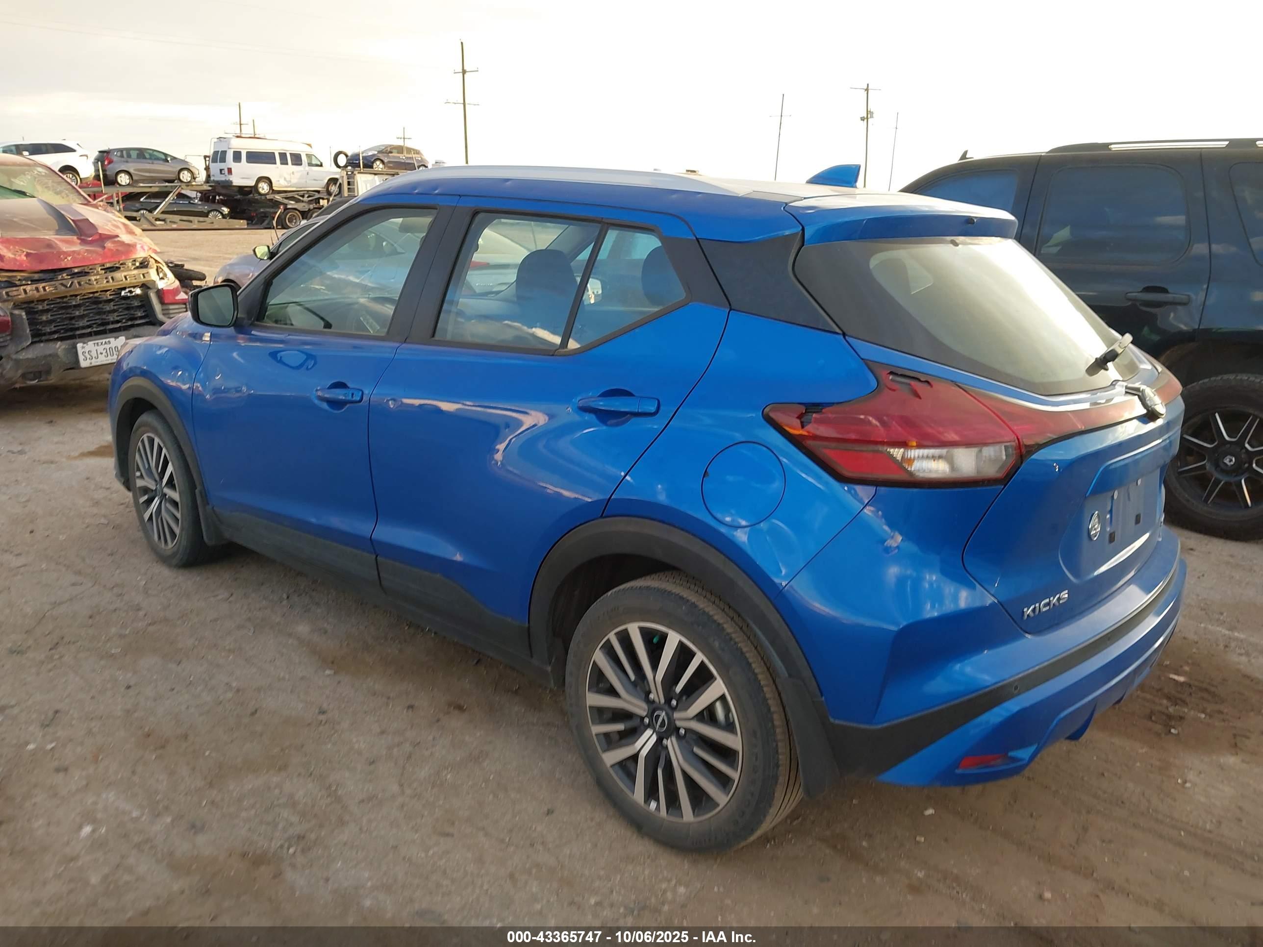 NISSAN KICKS image 3