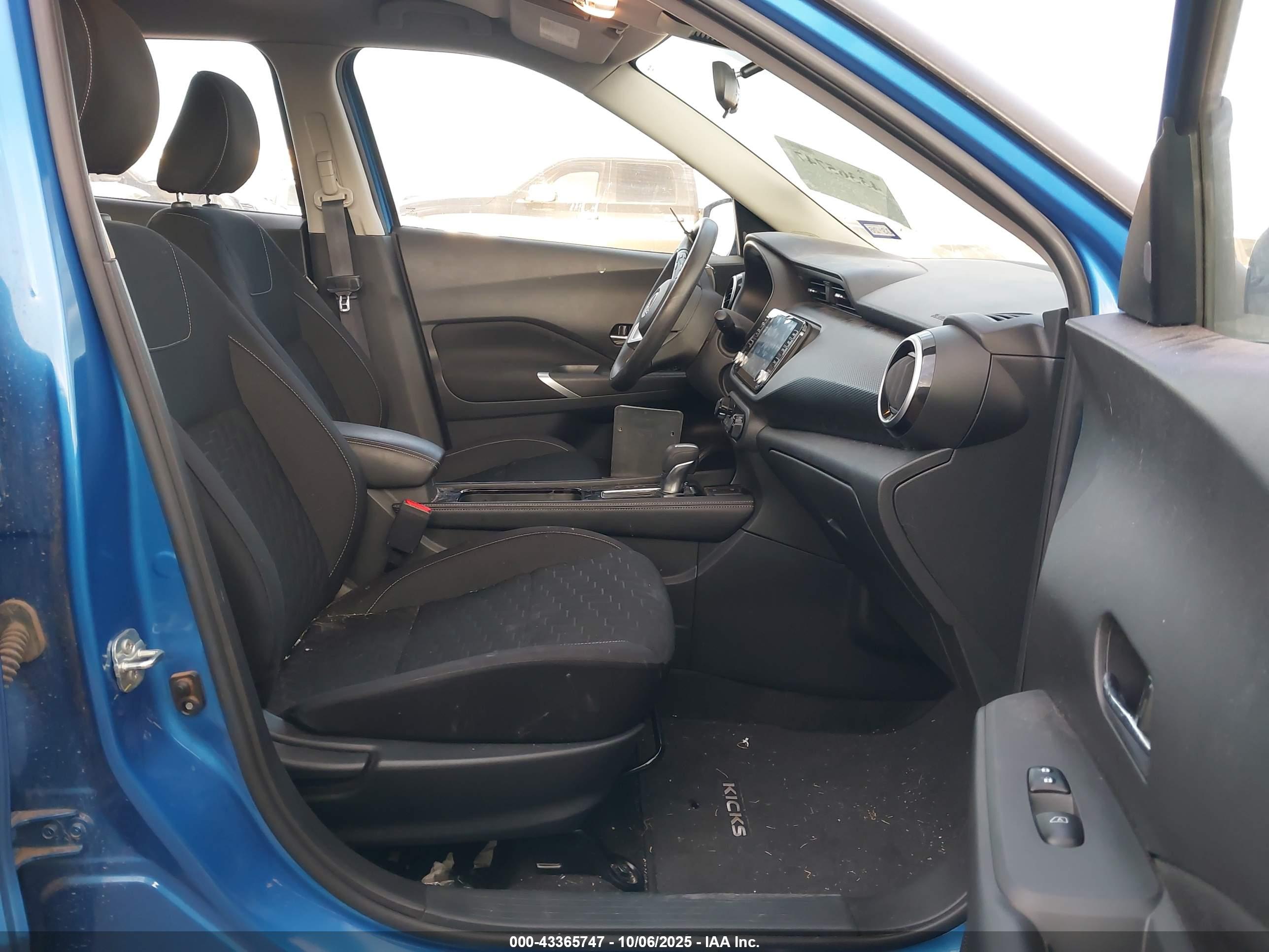 NISSAN KICKS image 5