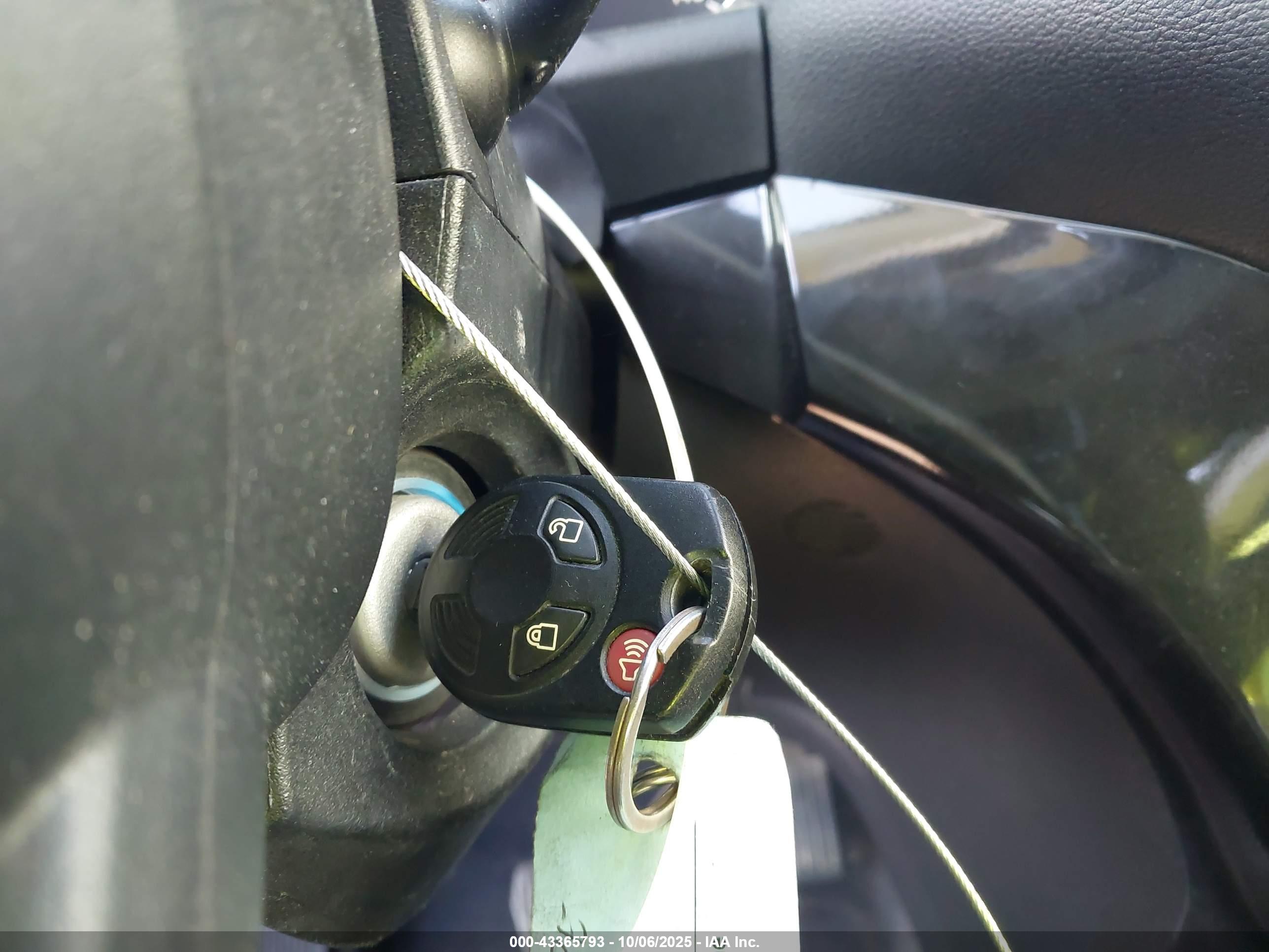 FORD ESCAPE image 11