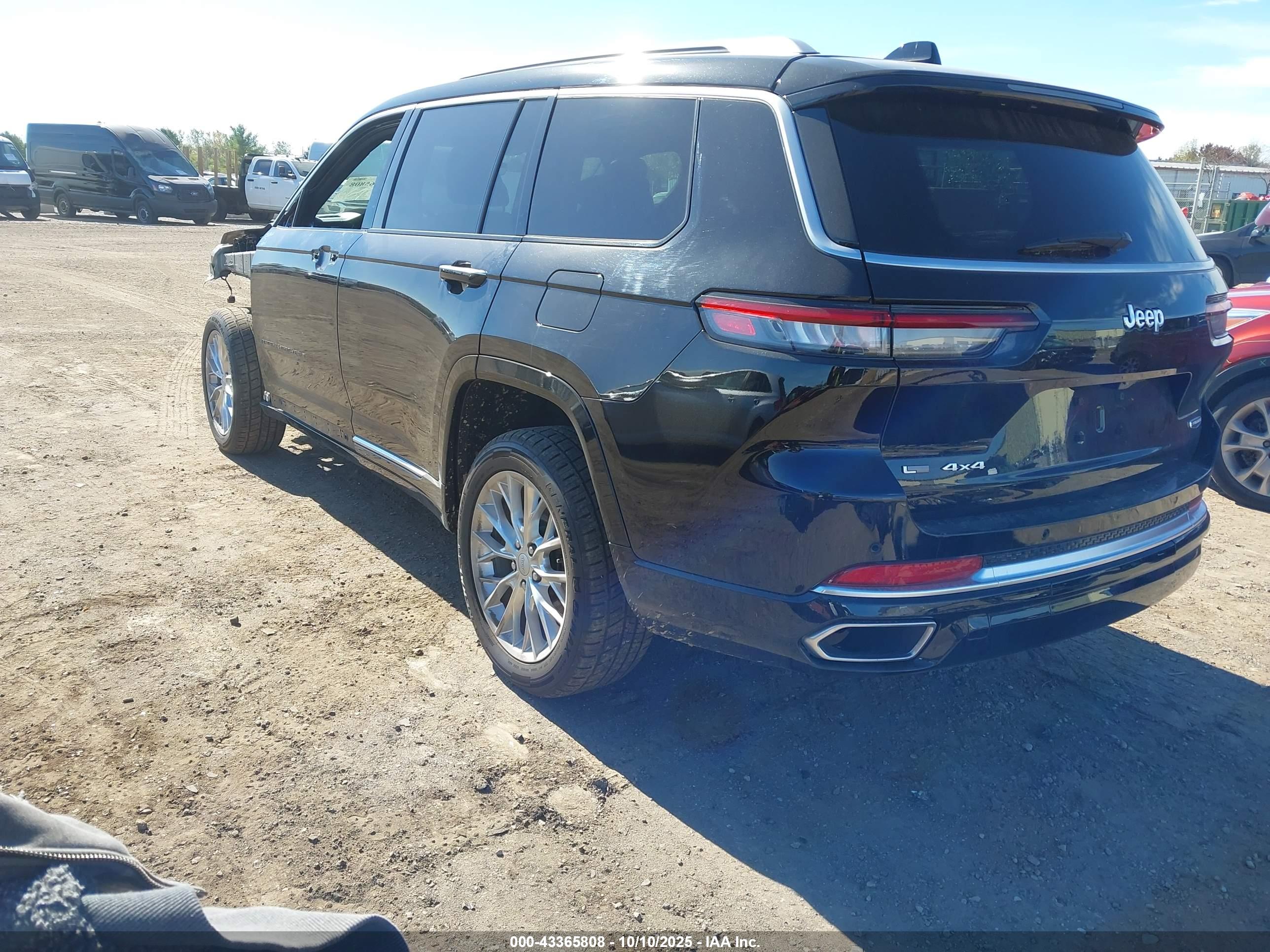 JEEP GRAND image 3