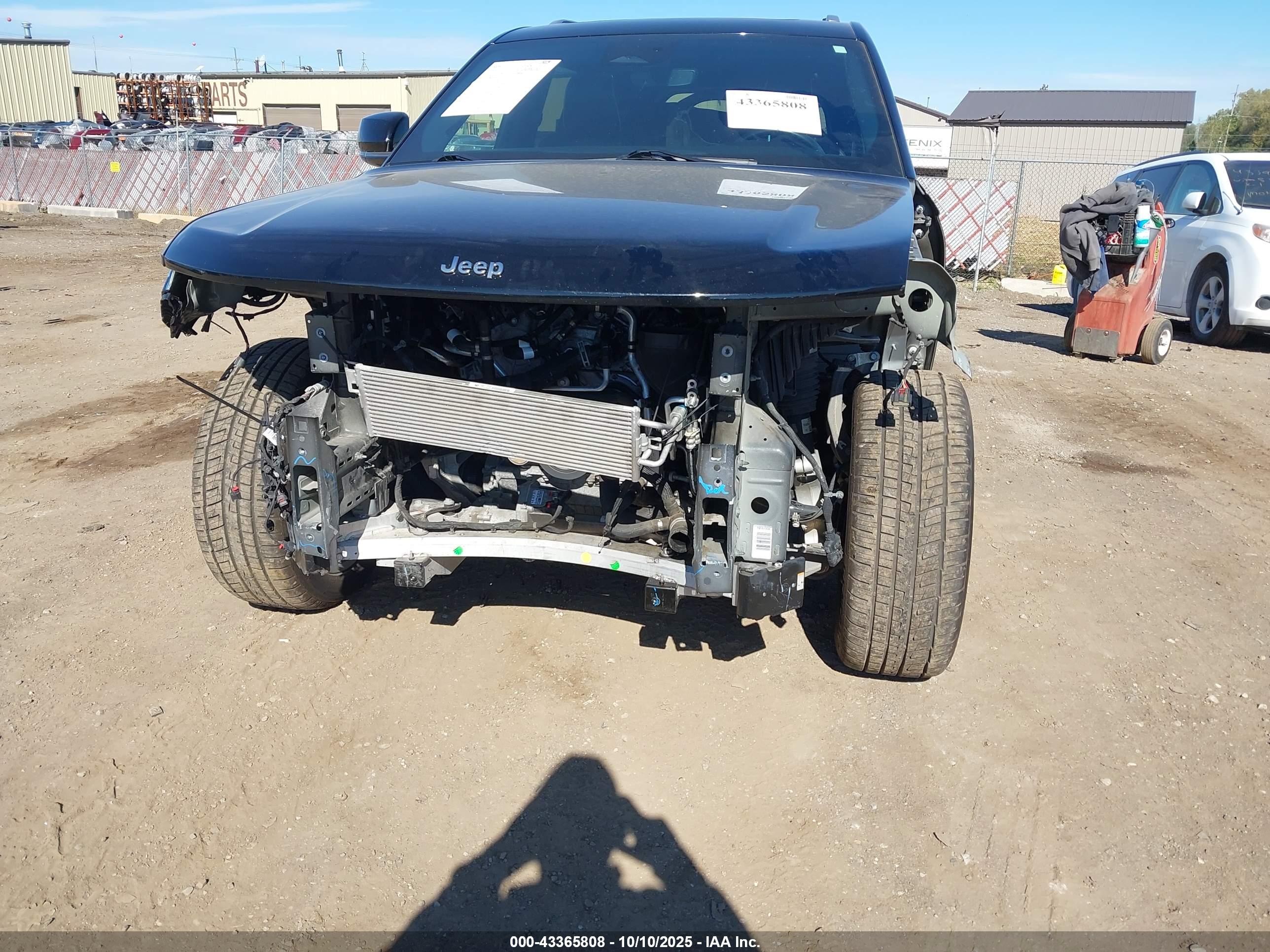 JEEP GRAND image 6