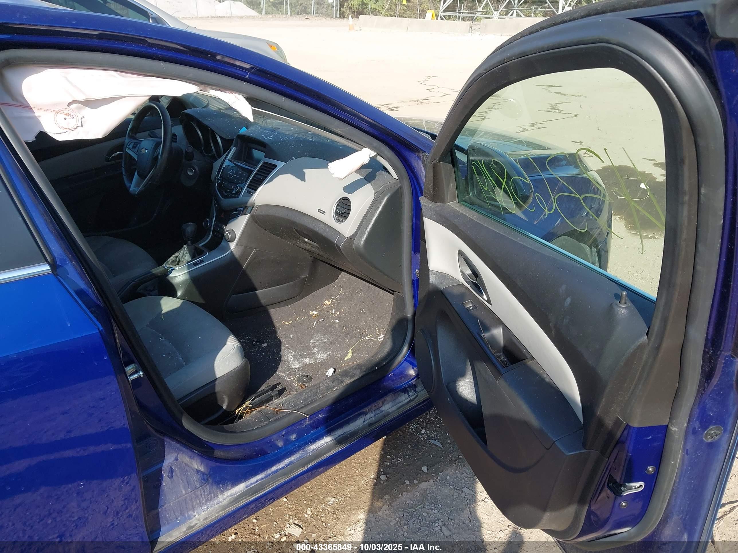 CHEVROLET CRUZE image 5