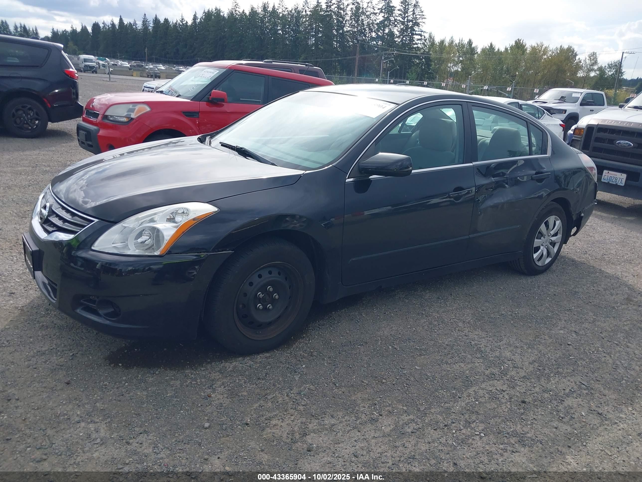 NISSAN ALTIMA image 2