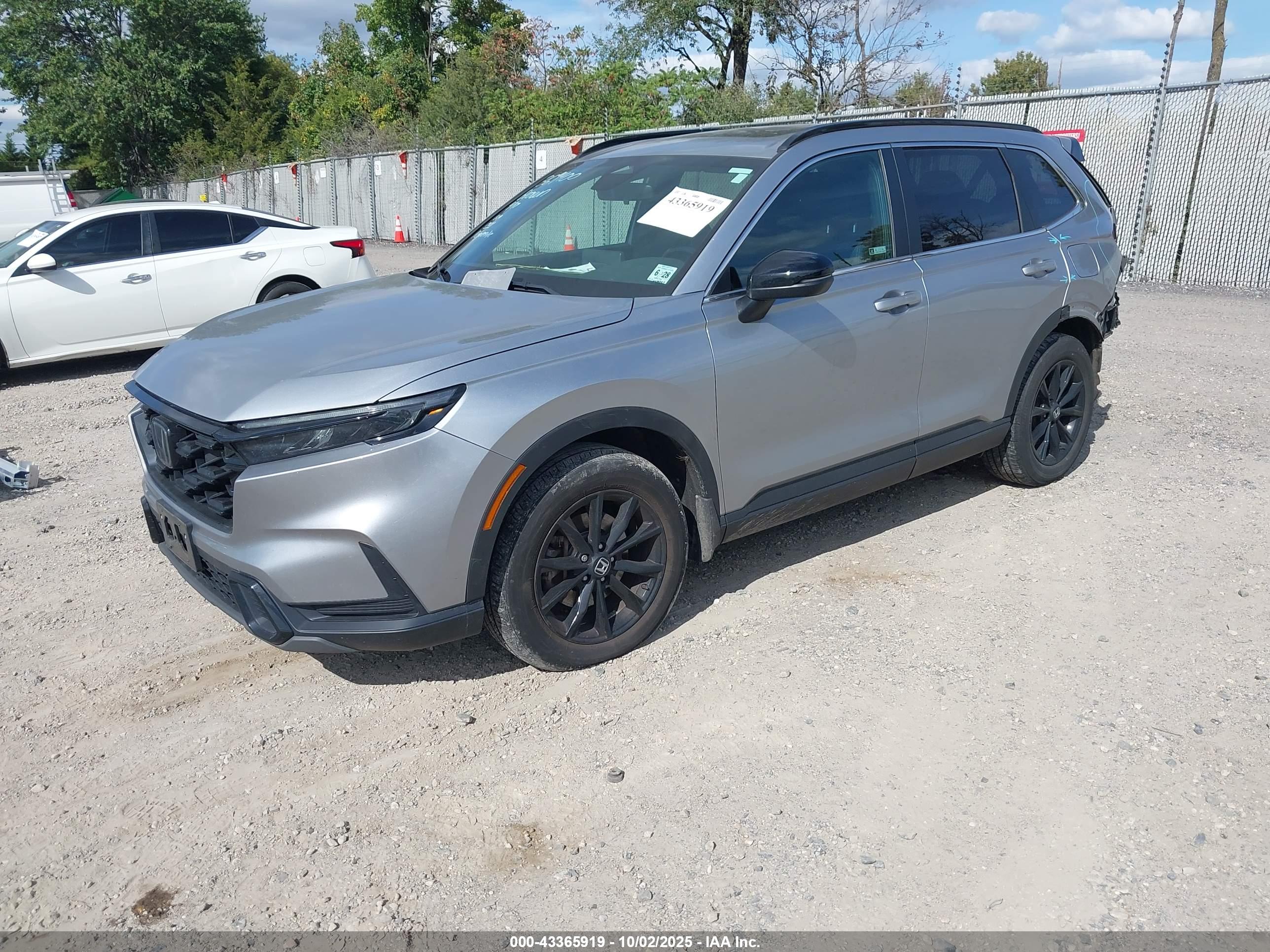 HONDA CR-V image 2