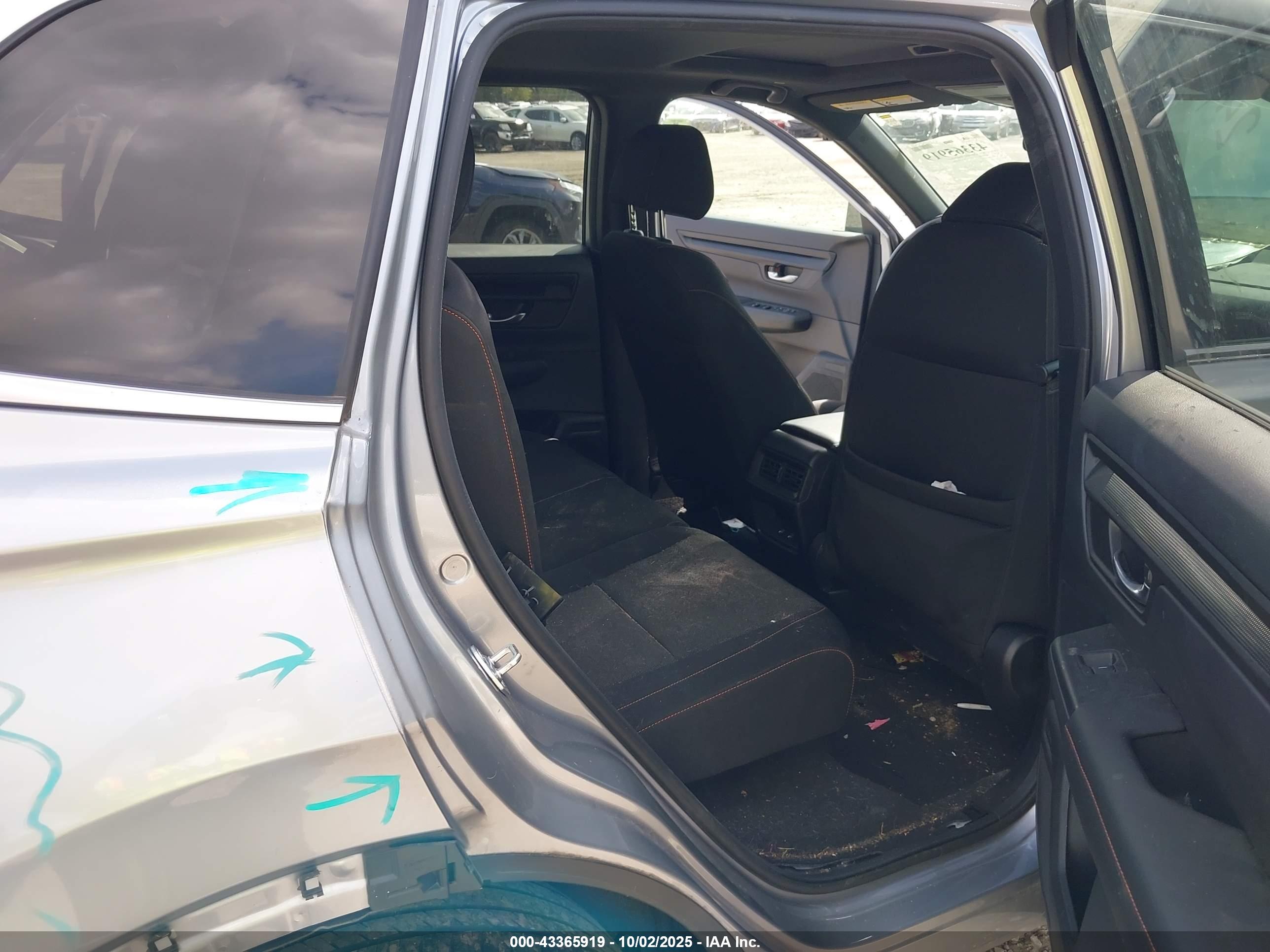 HONDA CR-V image 8