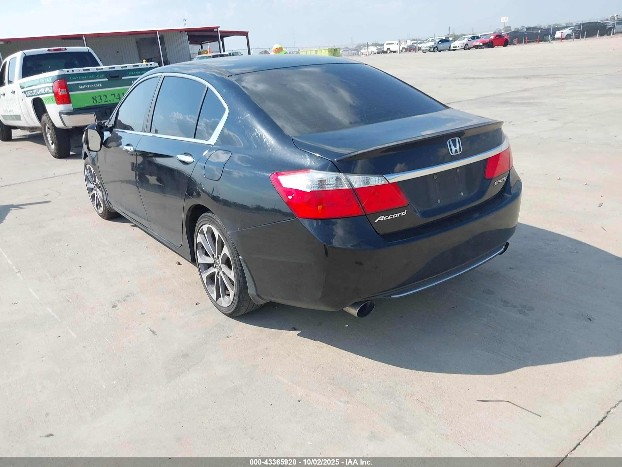 HONDA ACCORD image 3
