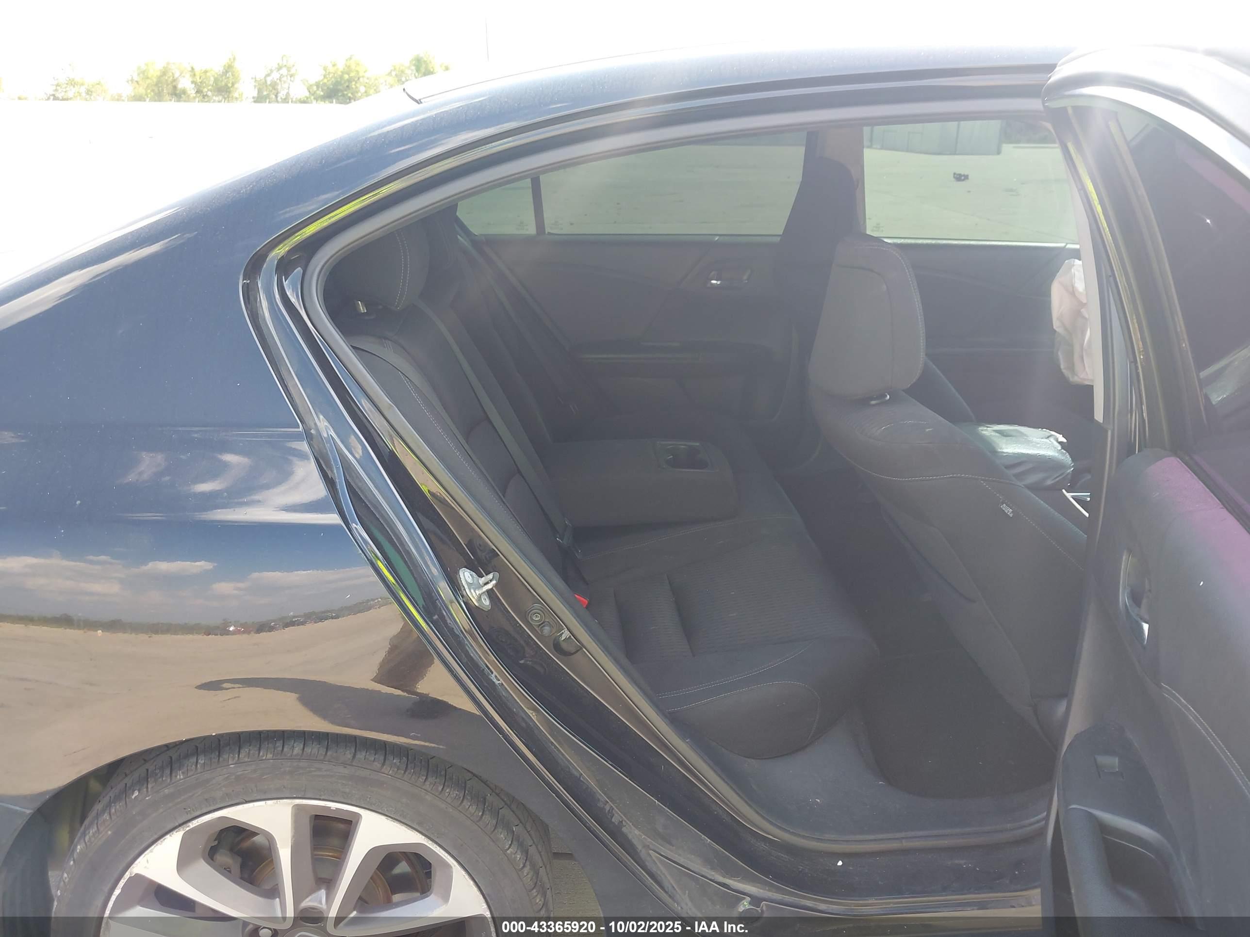 HONDA ACCORD image 8