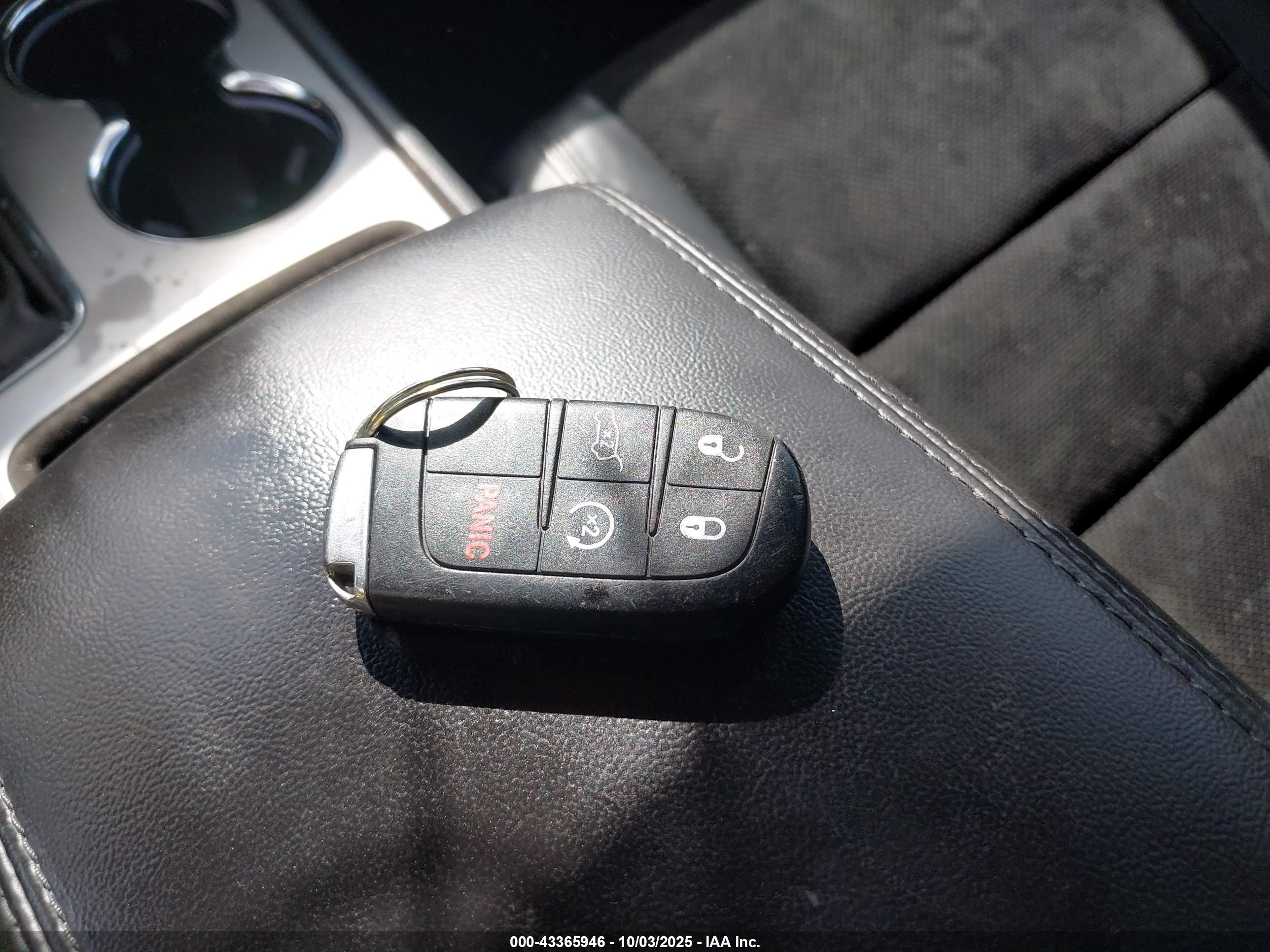 JEEP GRAND image 11