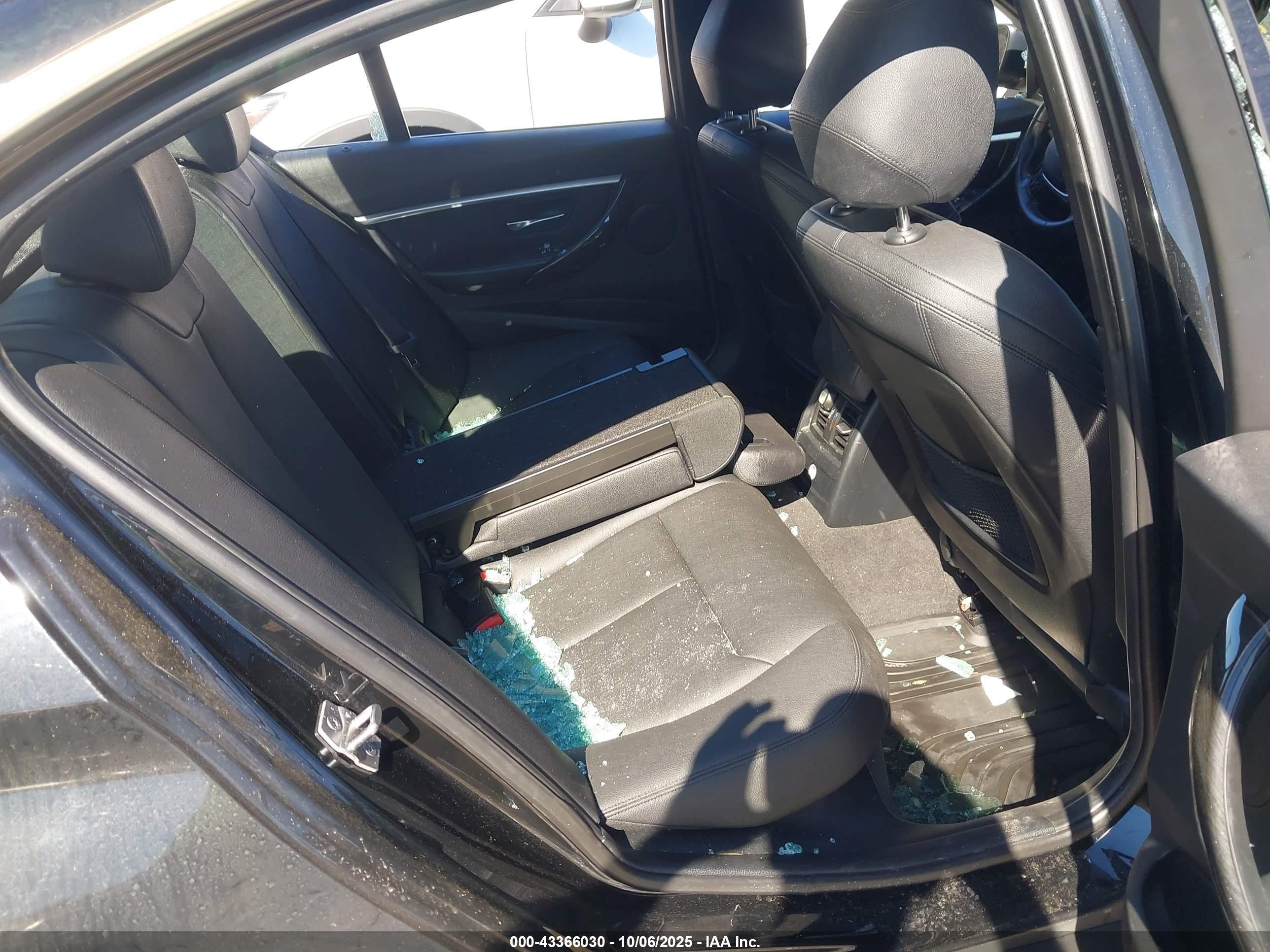 BMW 330I image 8