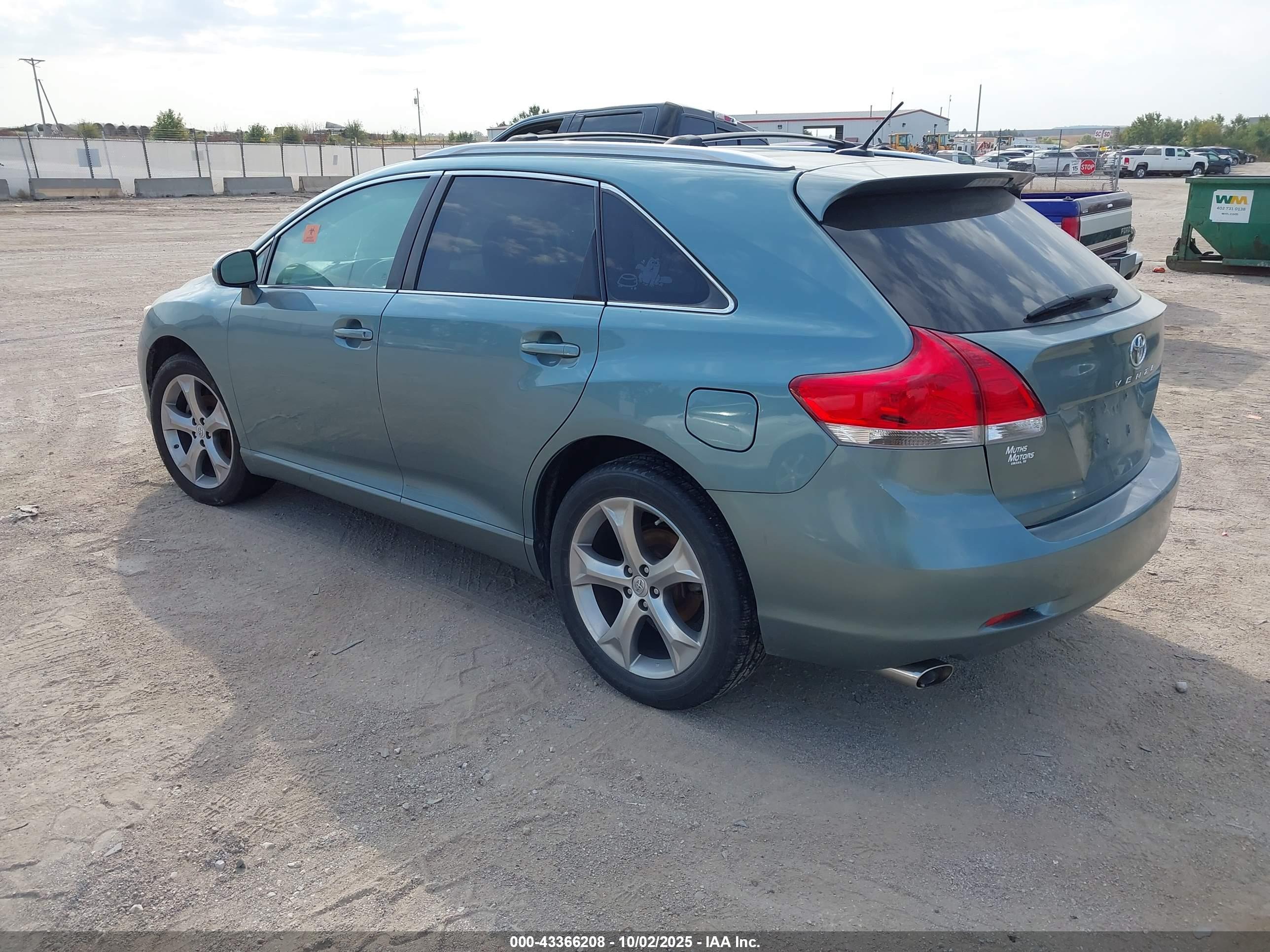 TOYOTA VENZA image 3
