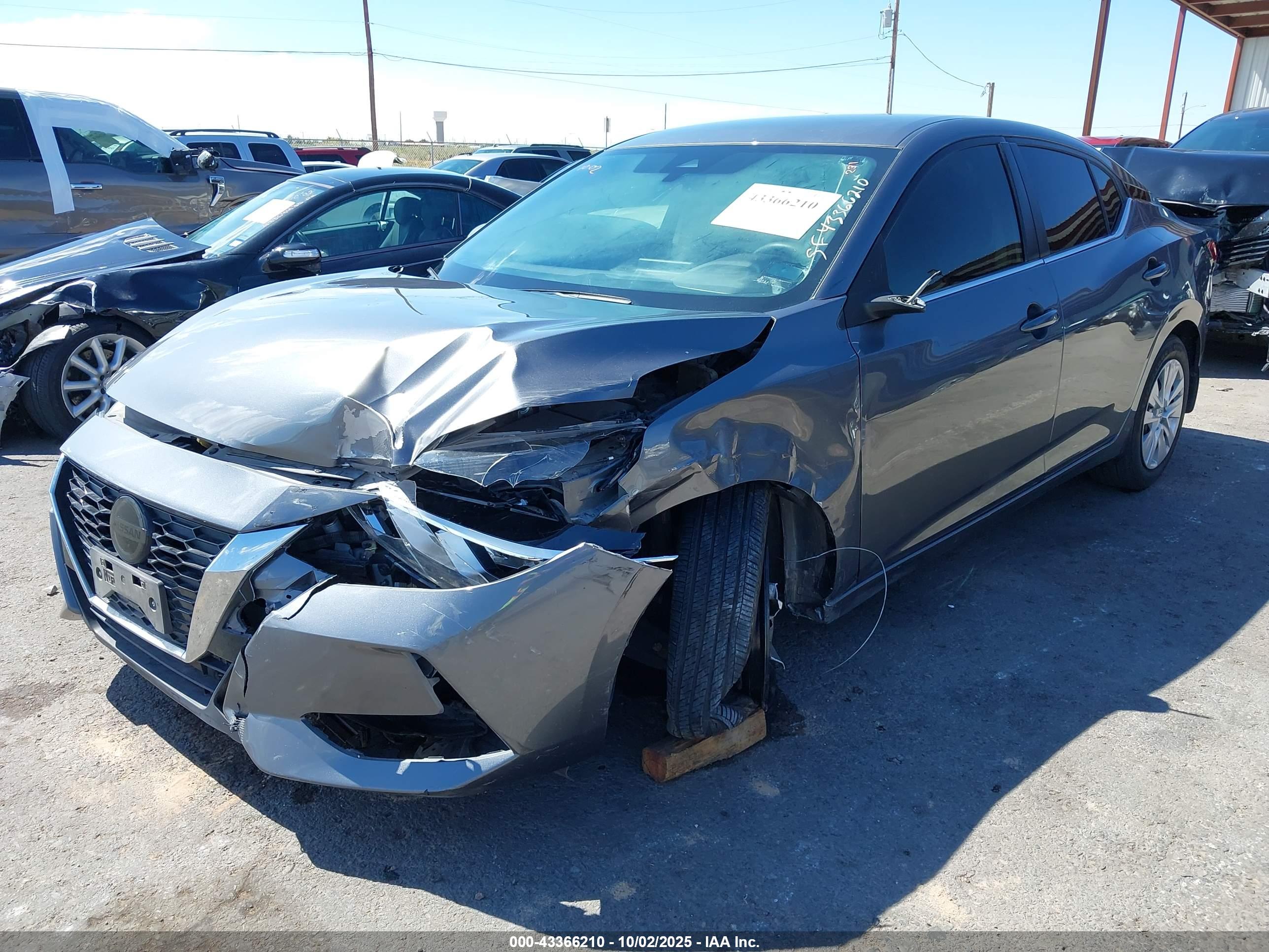 NISSAN SENTRA image 2