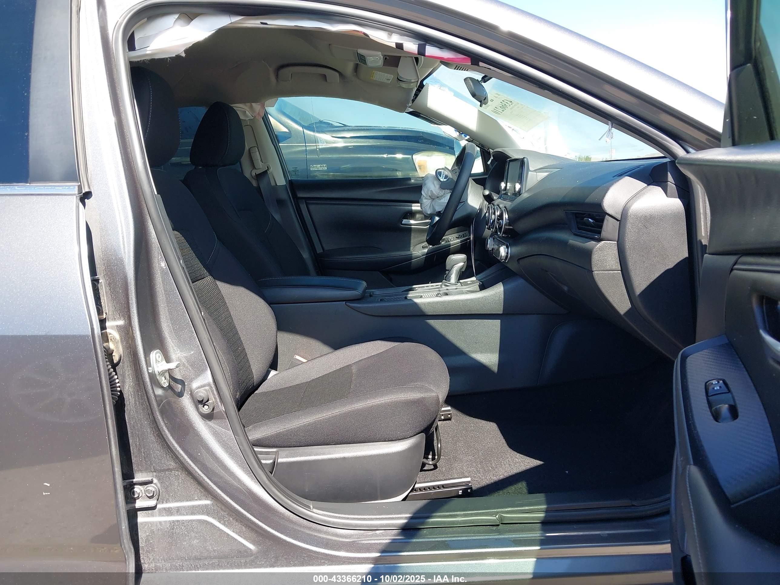 NISSAN SENTRA image 5