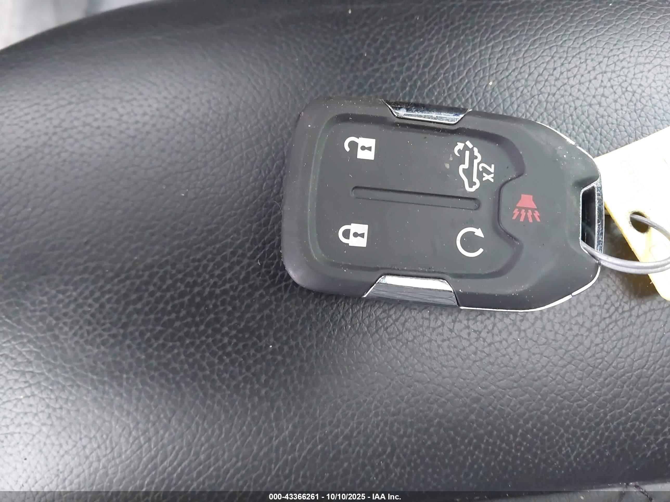 CHEVROLET SILVERADO image 11