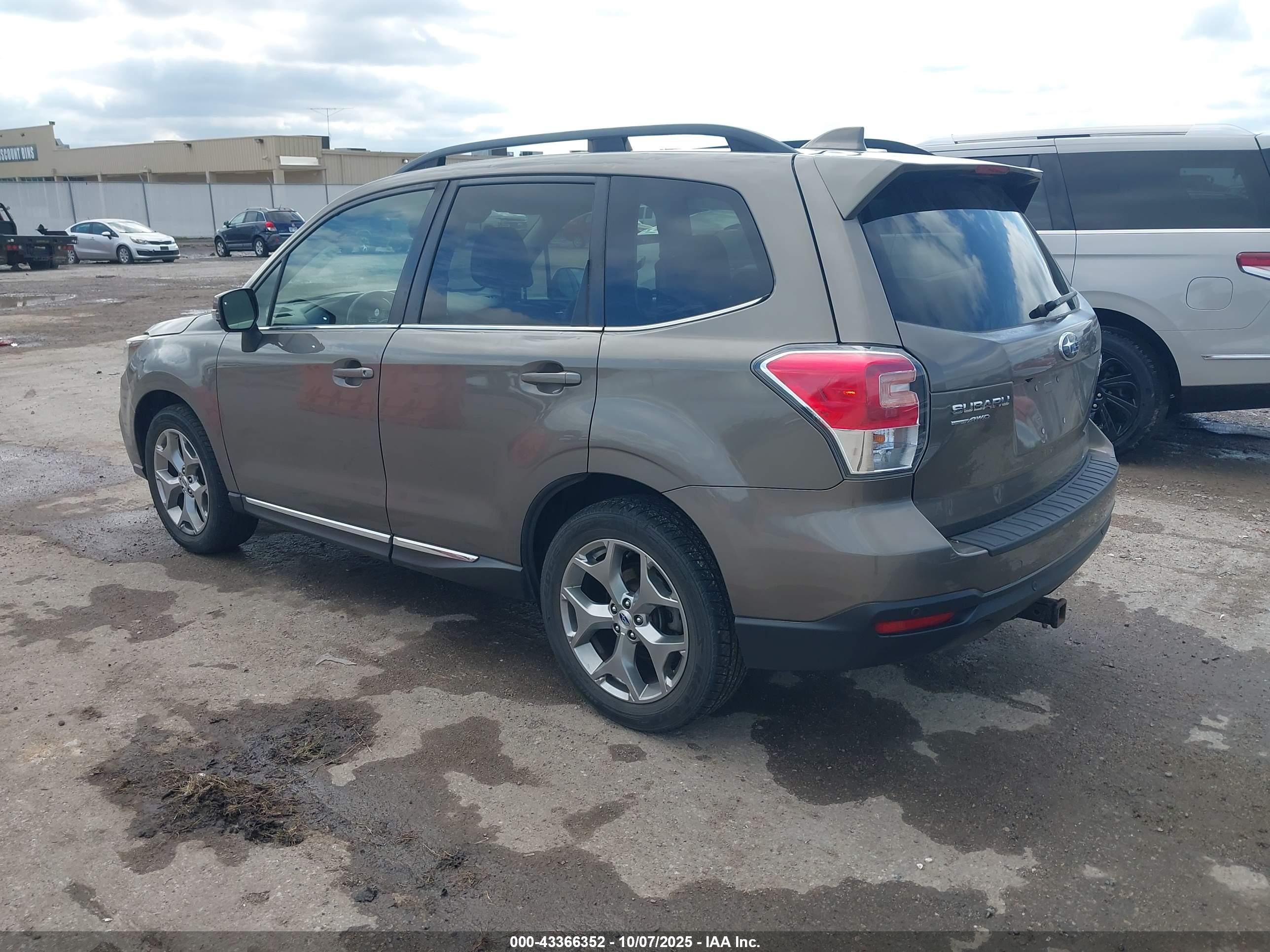 SUBARU FORESTER image 3